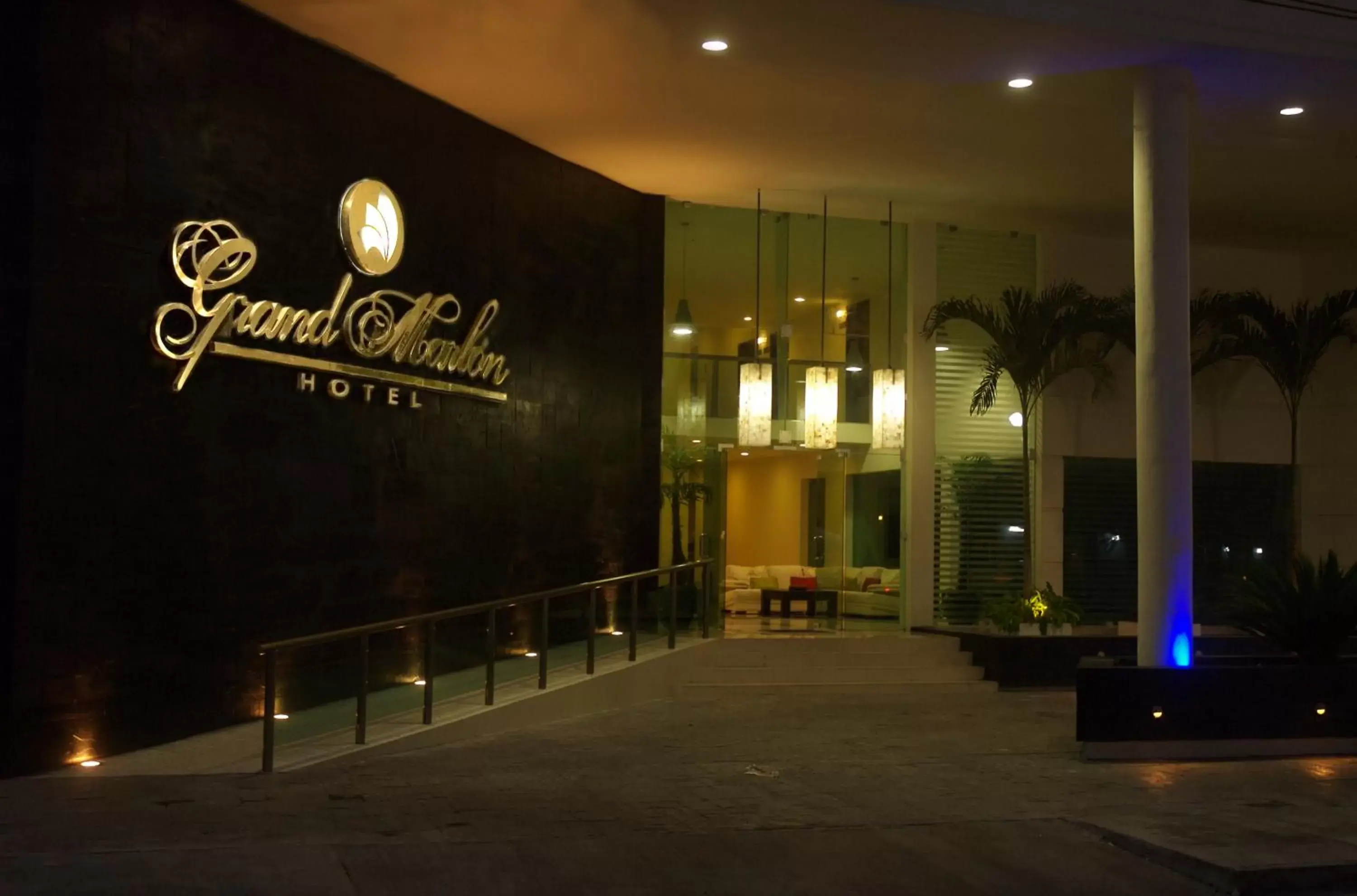 Facade/entrance in Hotel Grand Marlon