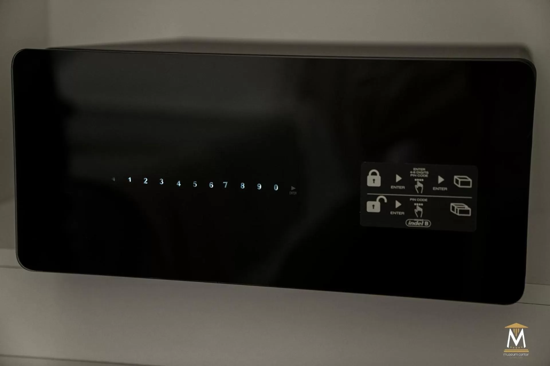 Communal lounge/ TV room in Museum Center Luxury