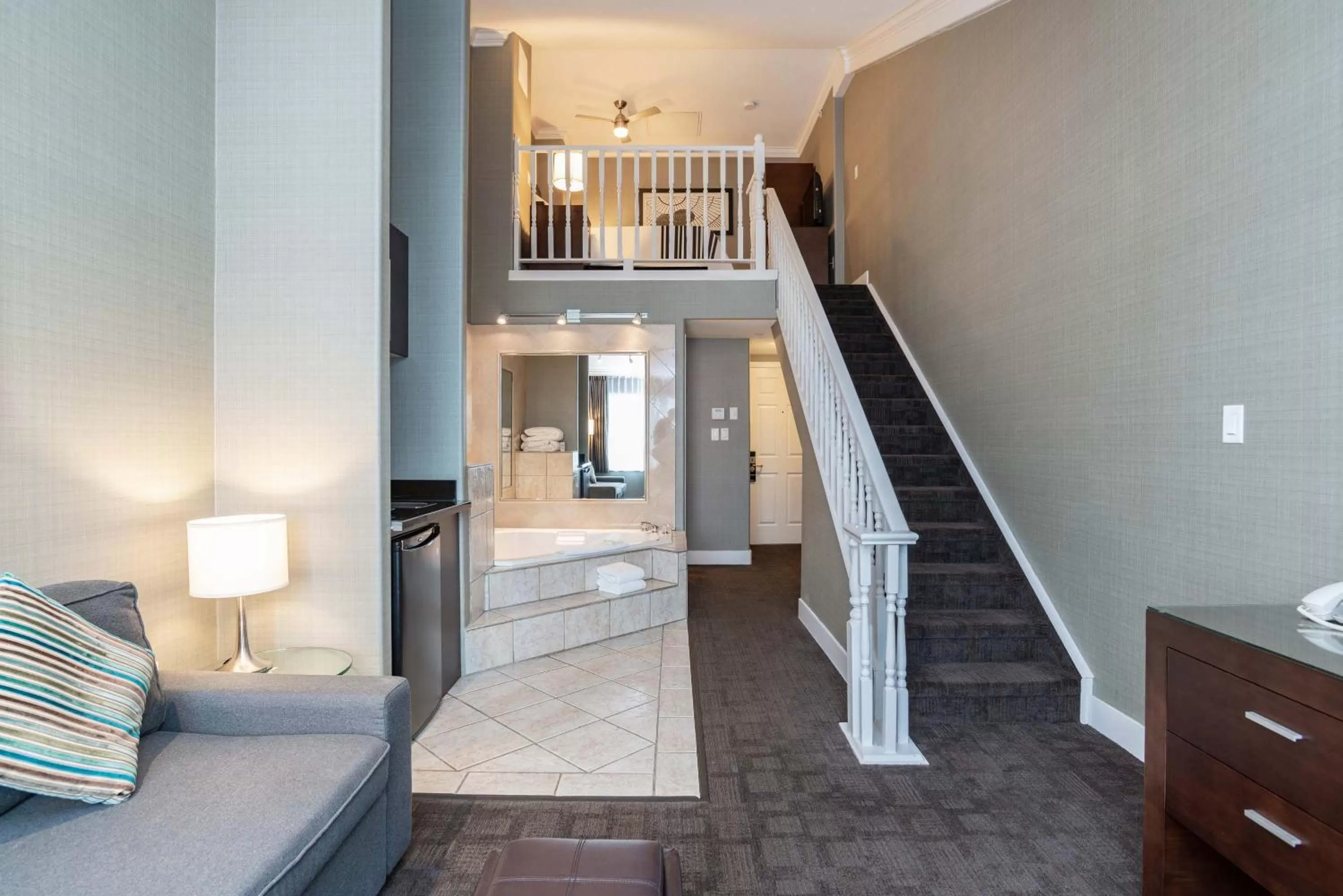 Photo of the whole room, Bed in Sandman Hotel Vancouver Airport