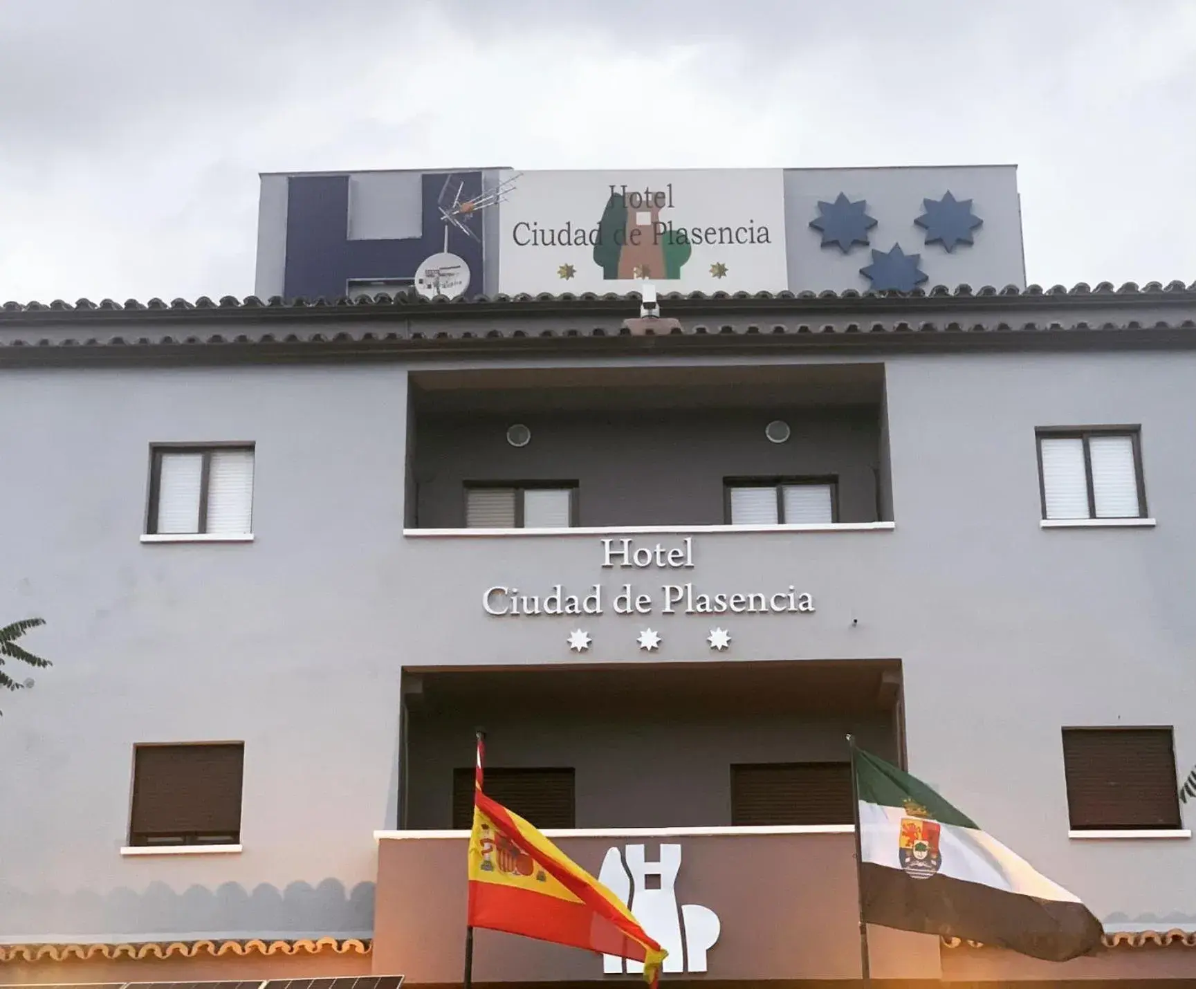 Facade/entrance, Property Building in Hotel Ciudad de Plasencia