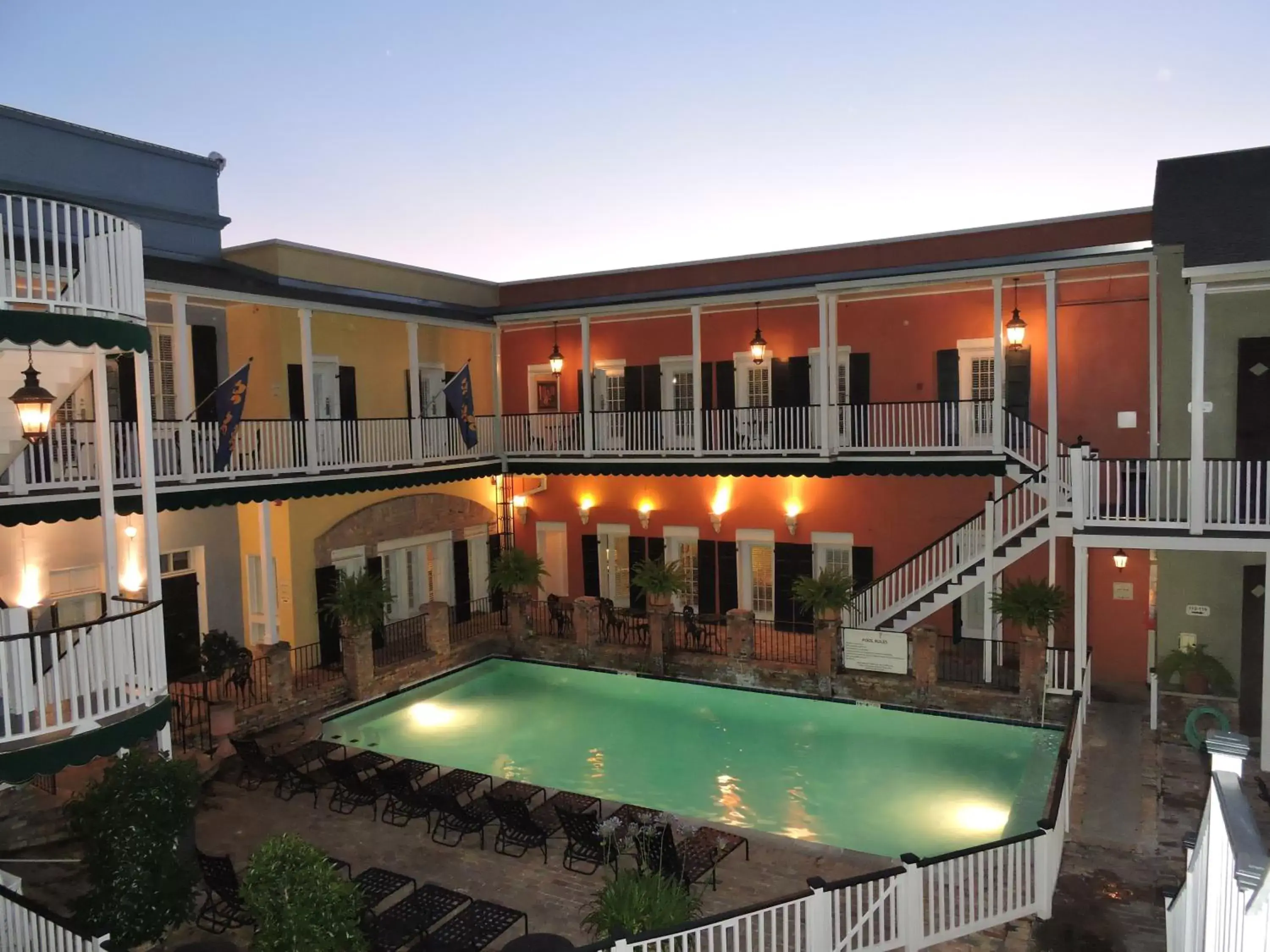 Swimming Pool in French Quarter Courtyard Hotel and Suites