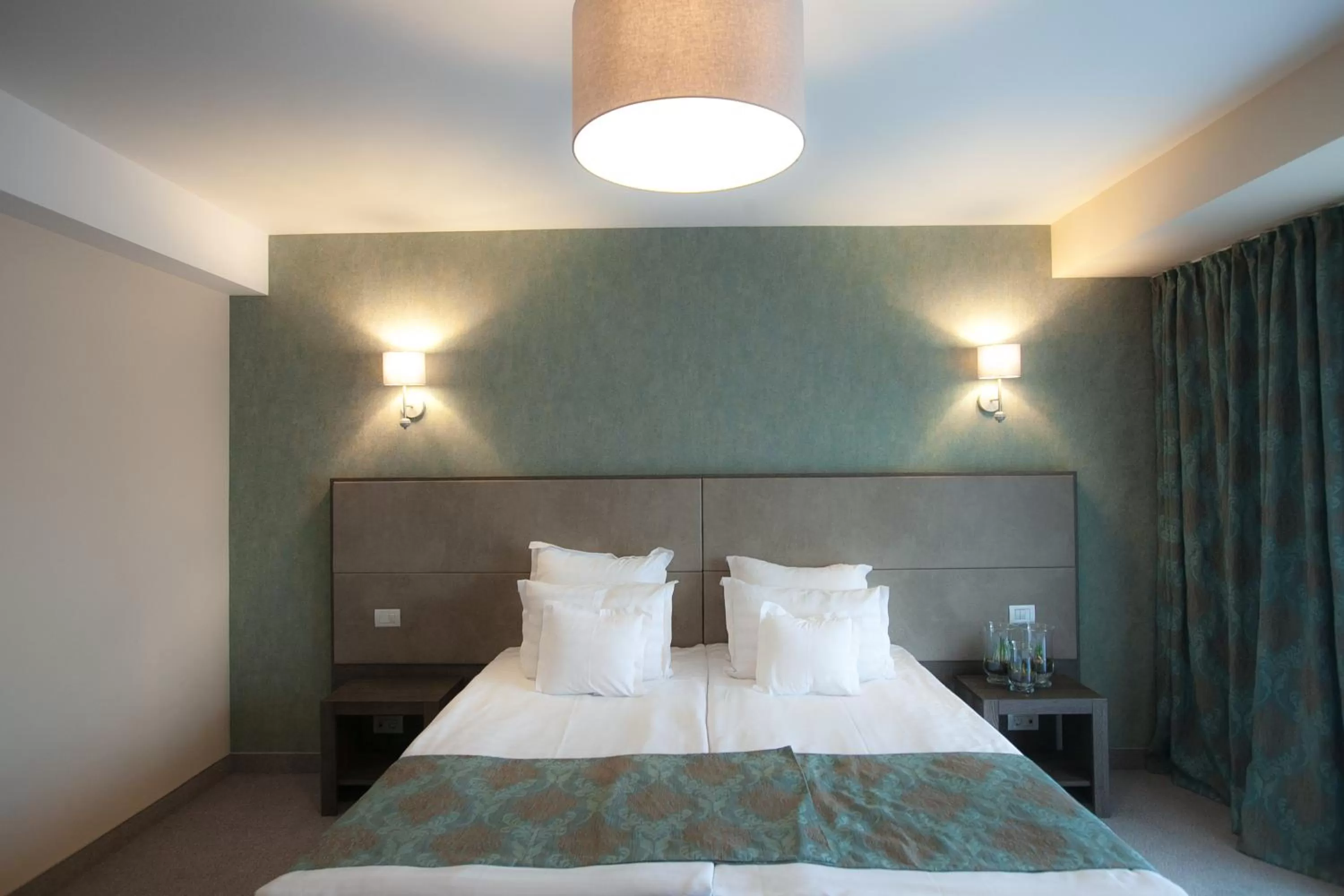 Bed in Victoria Bulevard Hotel