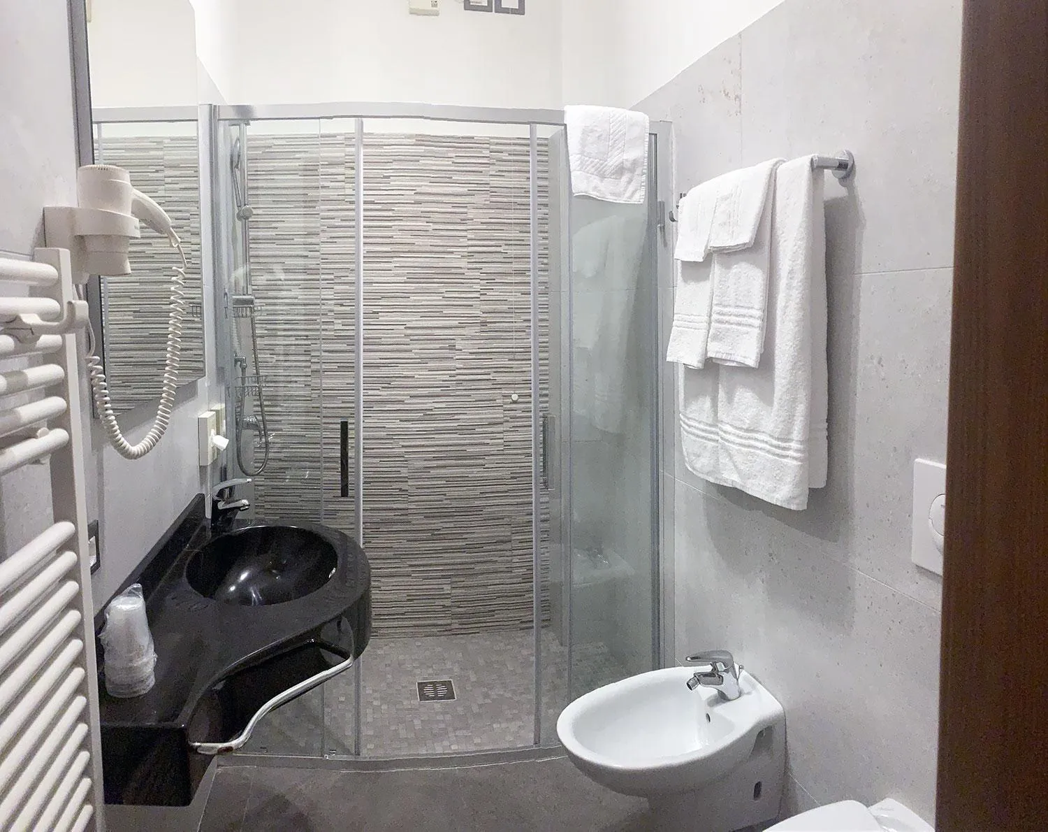 Bathroom in Hotel Rabay
