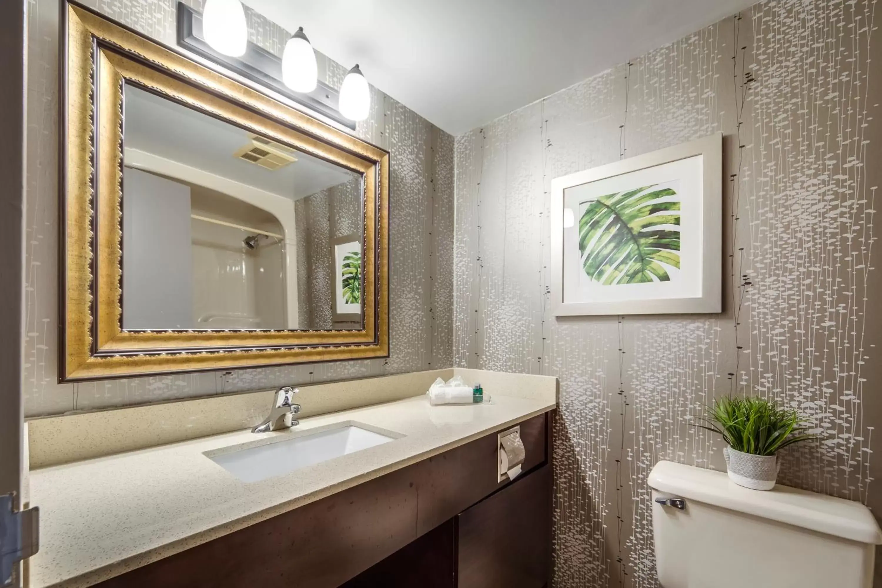 Toilet, Bathroom in Monte Carlo Inn Airport Suites