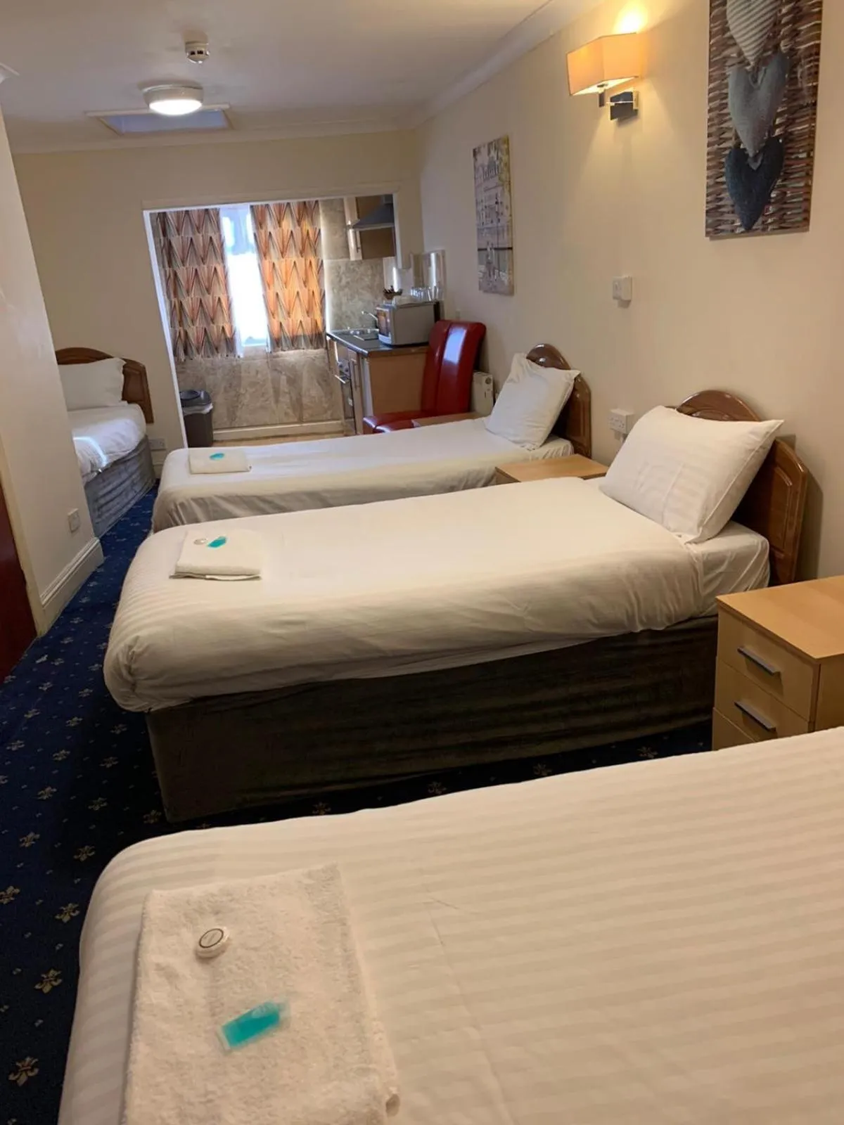 Bed in Twickenham Guest House