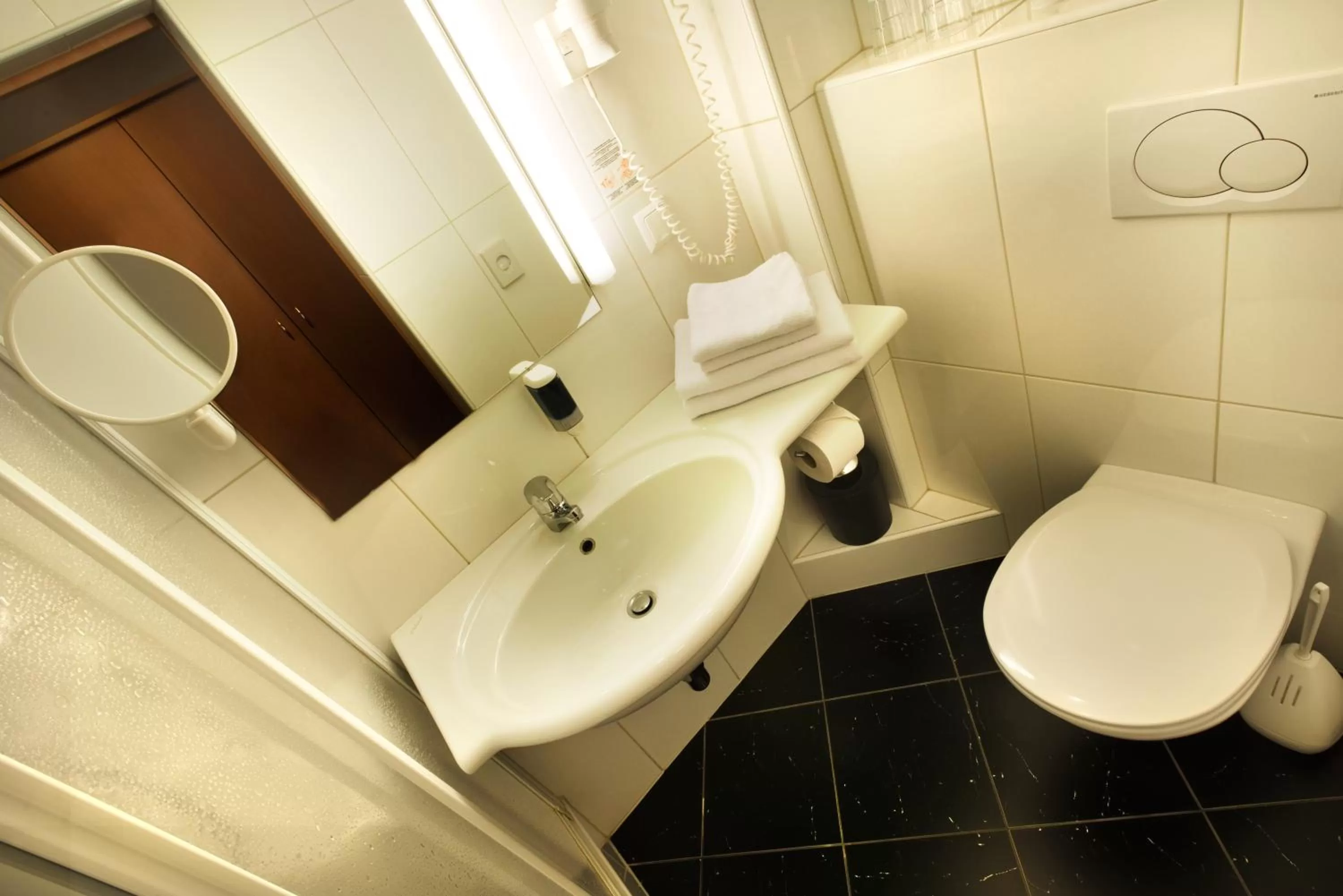 Bathroom in Hotel City