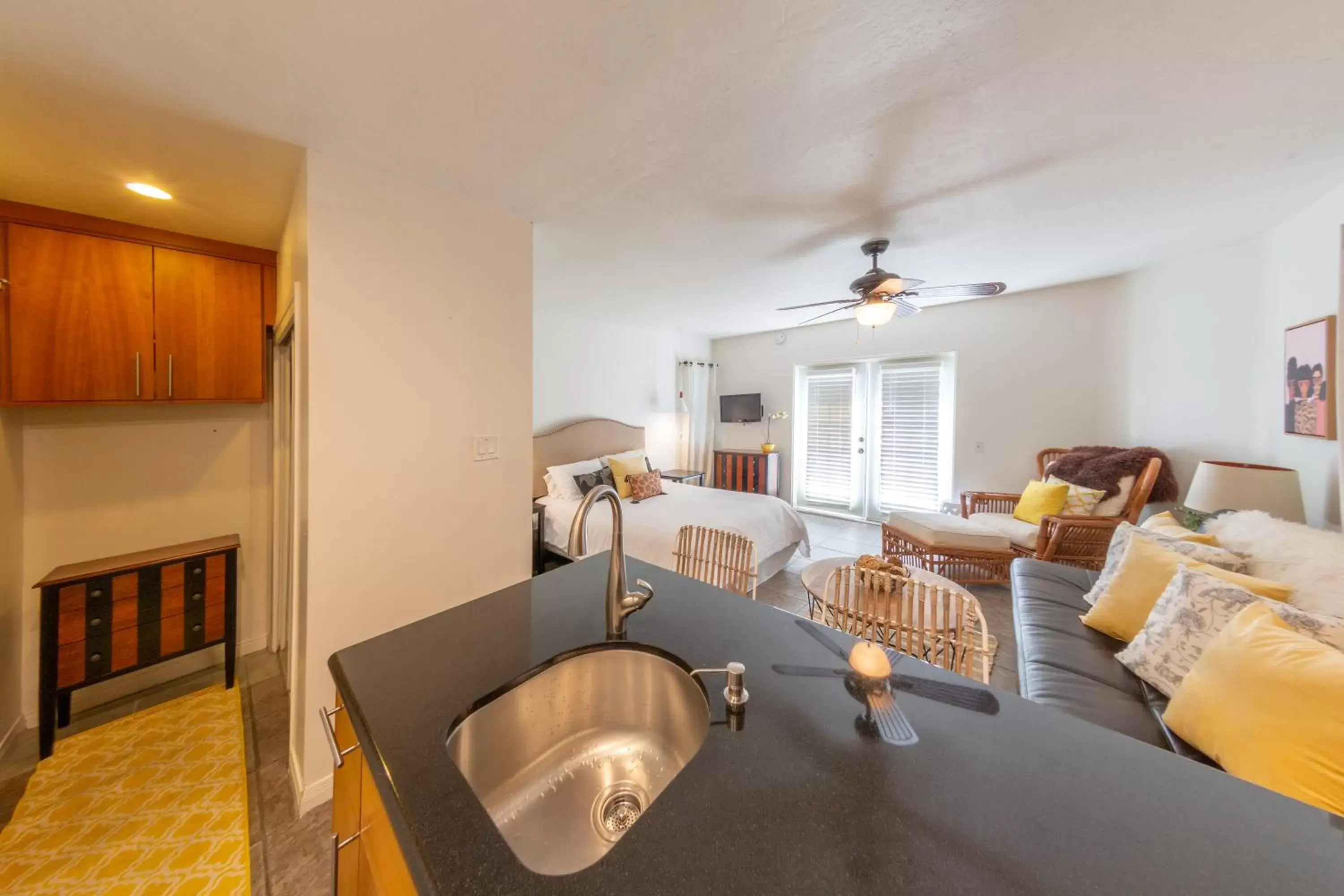 Deluxe Queen Studio #9 in Beachwalk Villas Deluxe Queen Studio #9 in Beachwalk Villas