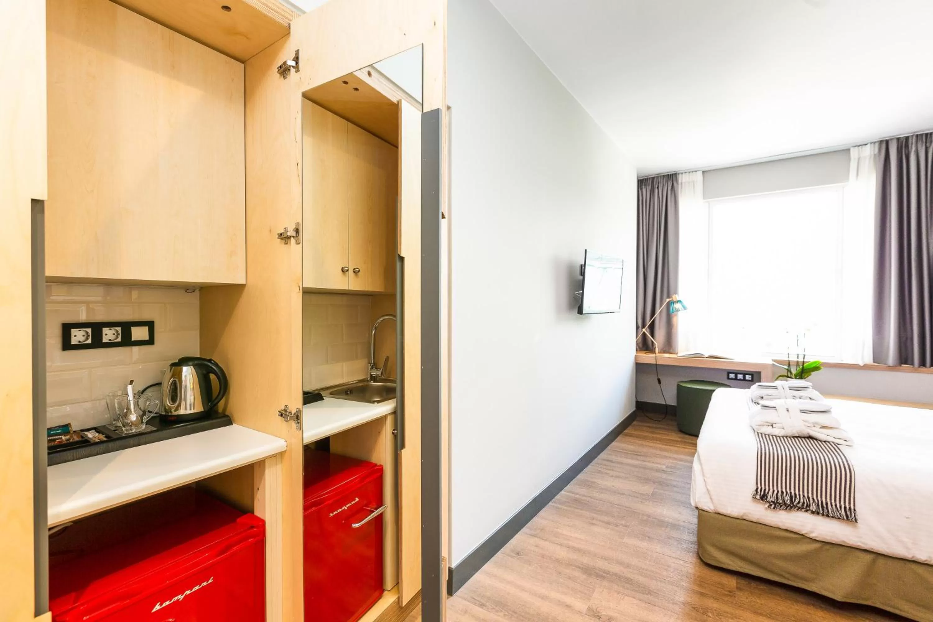 Coffee/tea facilities, Bed in St. Bjur Suites