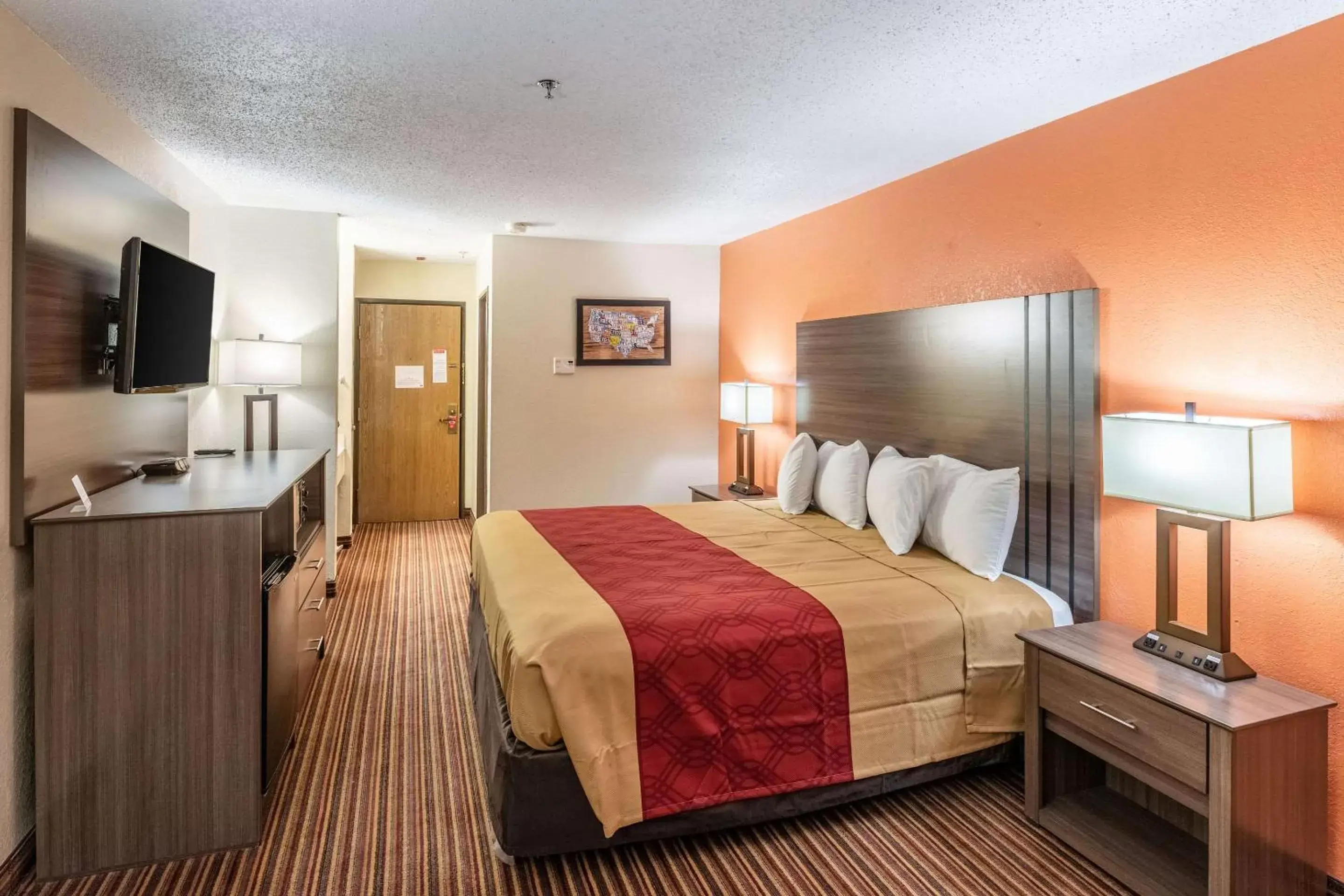 Photo of the whole room in Econo Lodge Inn & Suites