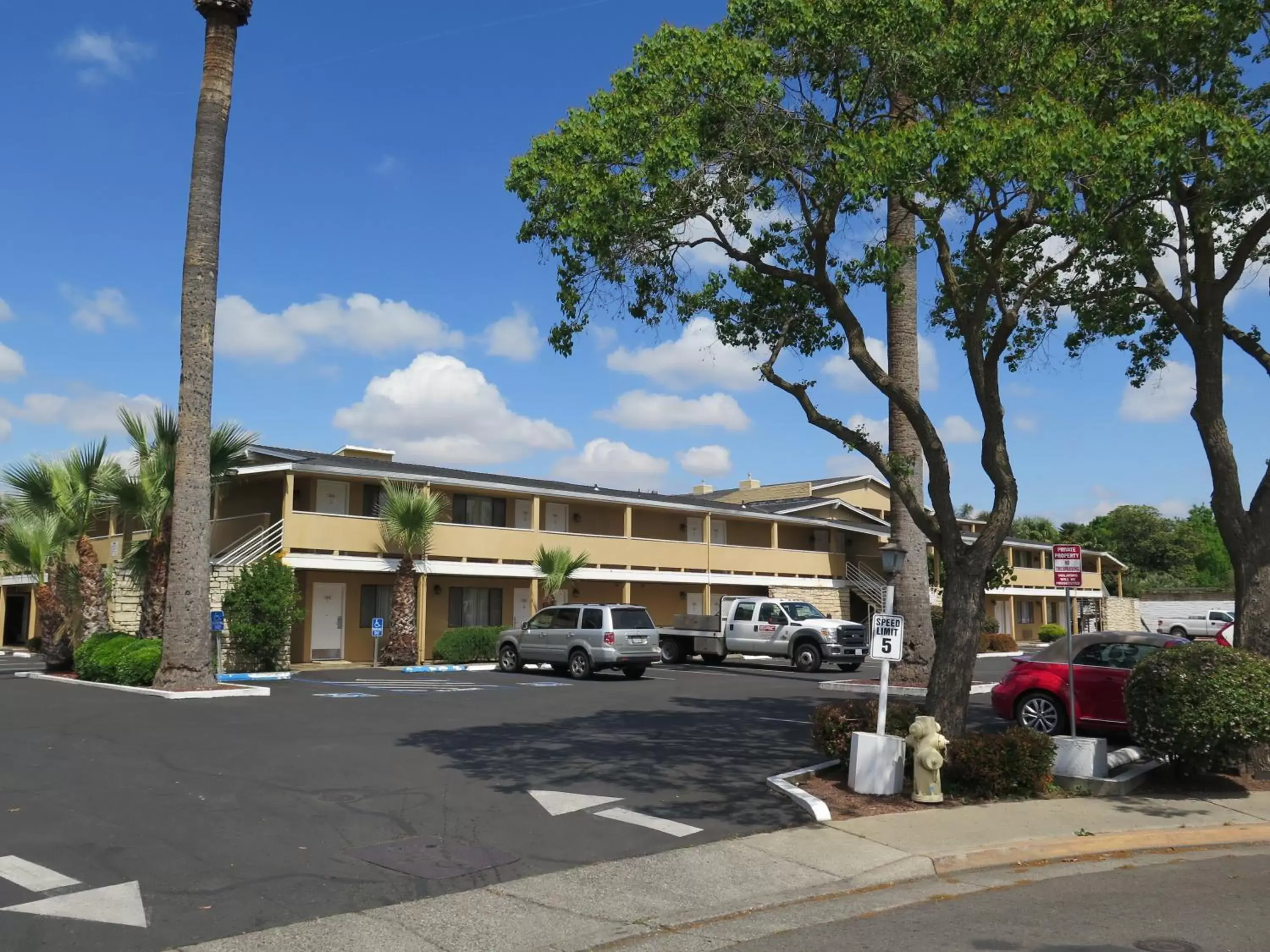 Nearby landmark, Property Building in Bonanza Inn and Suites