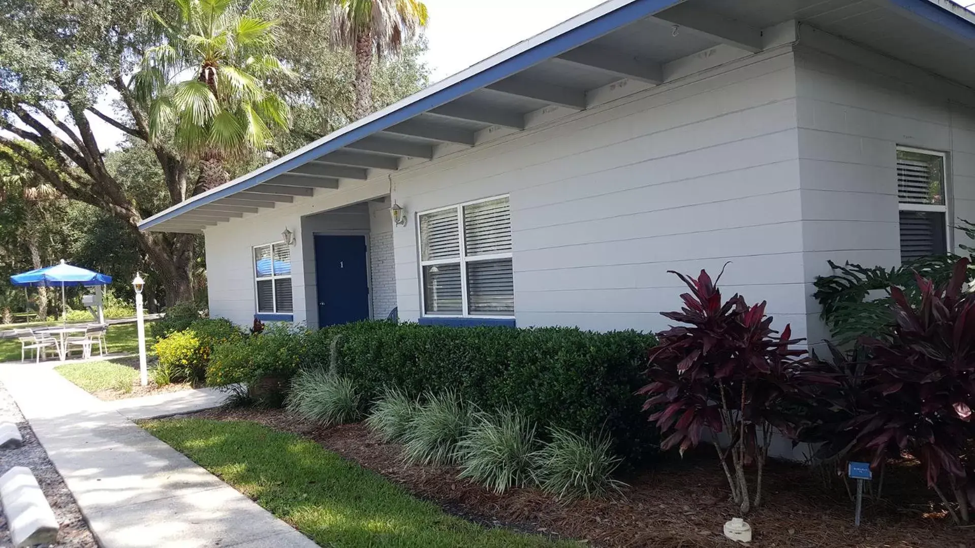 Cottage in Hontoon Landing Resort & Marina Cottage in Hontoon Landing Resort & Marina