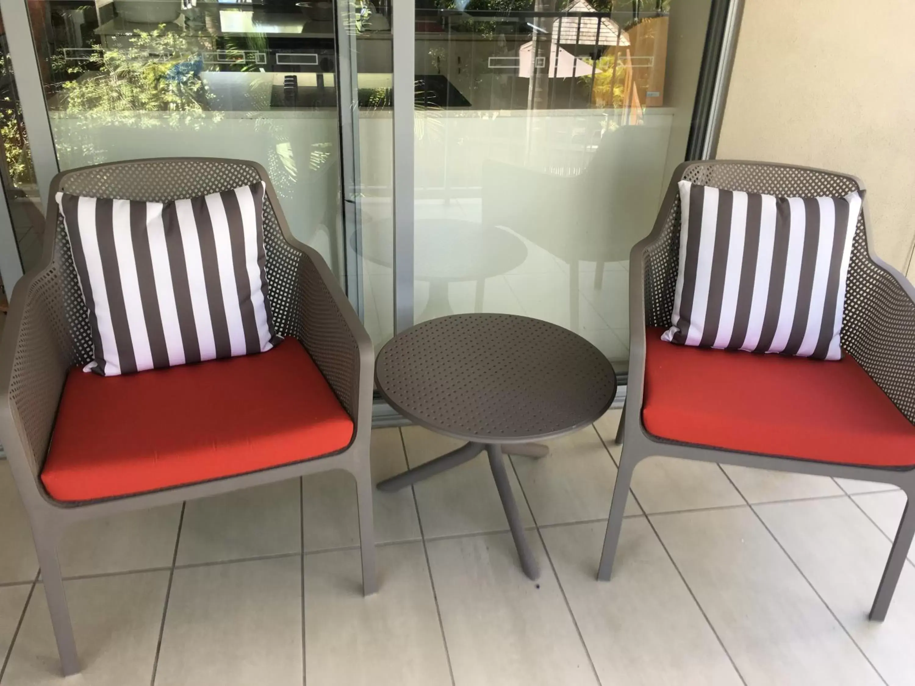 Balcony/Terrace, Seating Area in Metzo Noosa Resort