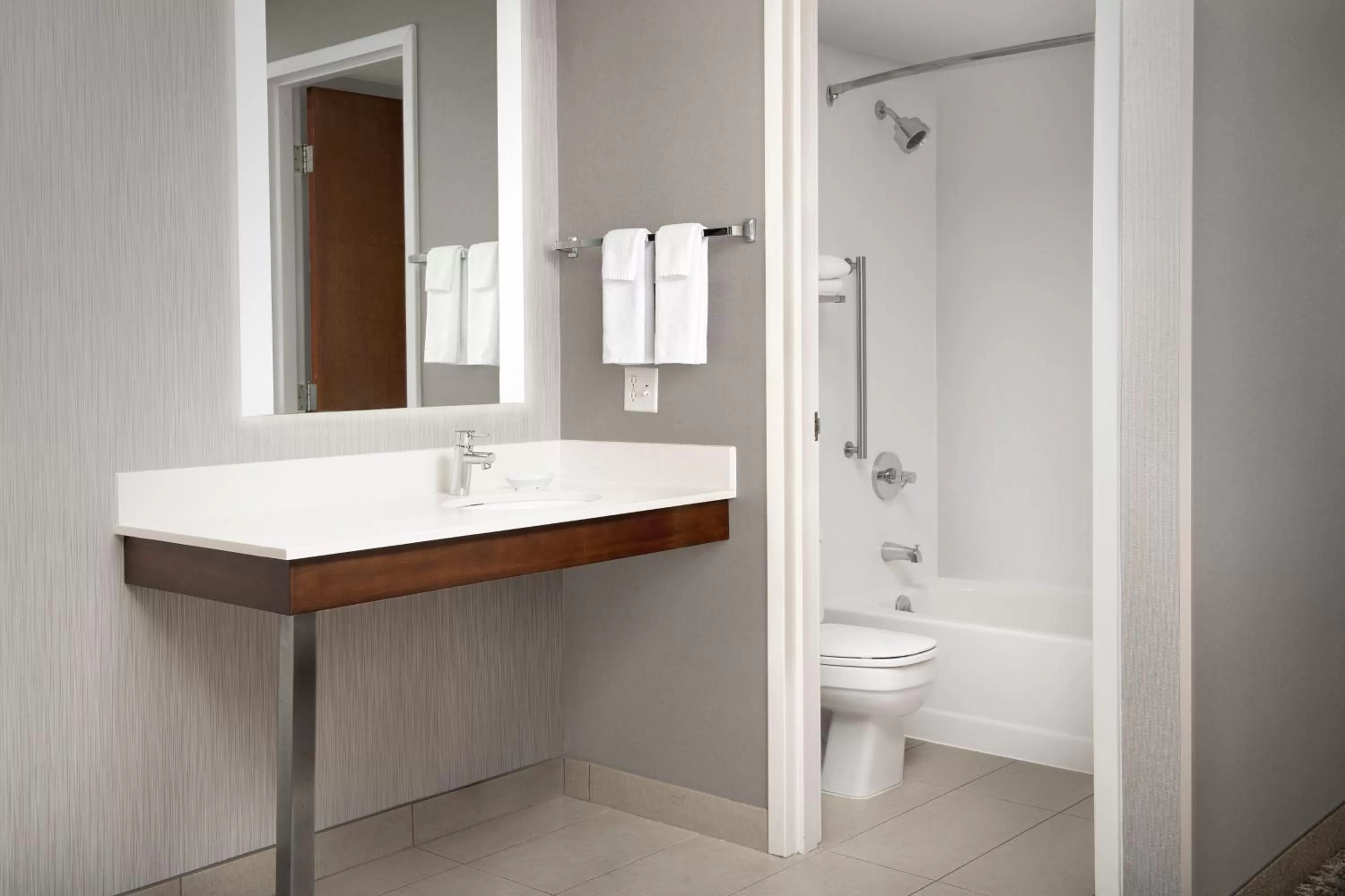 Bathroom in SpringHill Suites by Marriott Boise ParkCenter