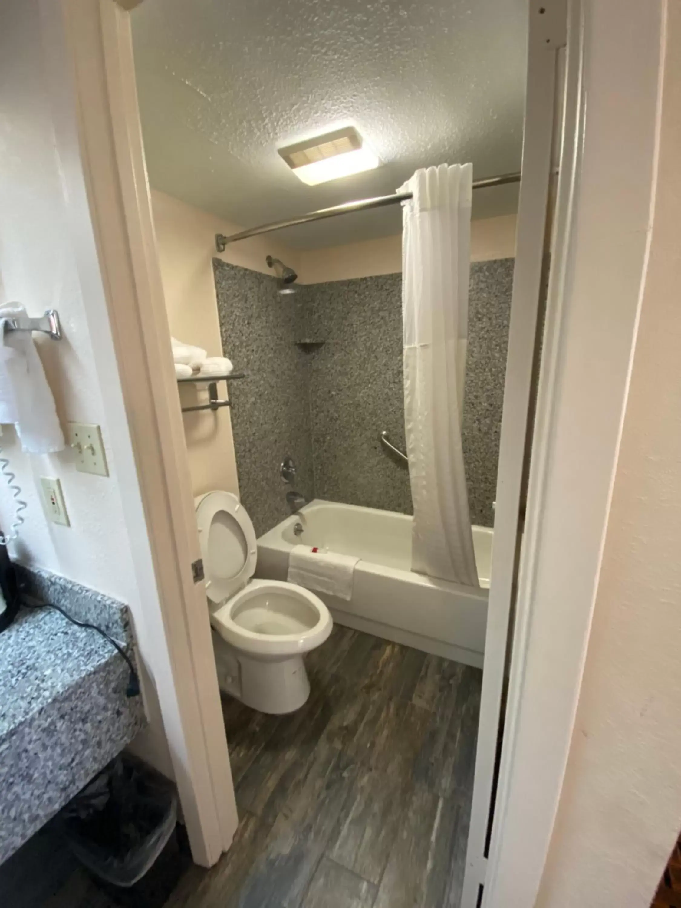 Bathroom in Days Inn by Wyndham Pearl/Jackson Airport