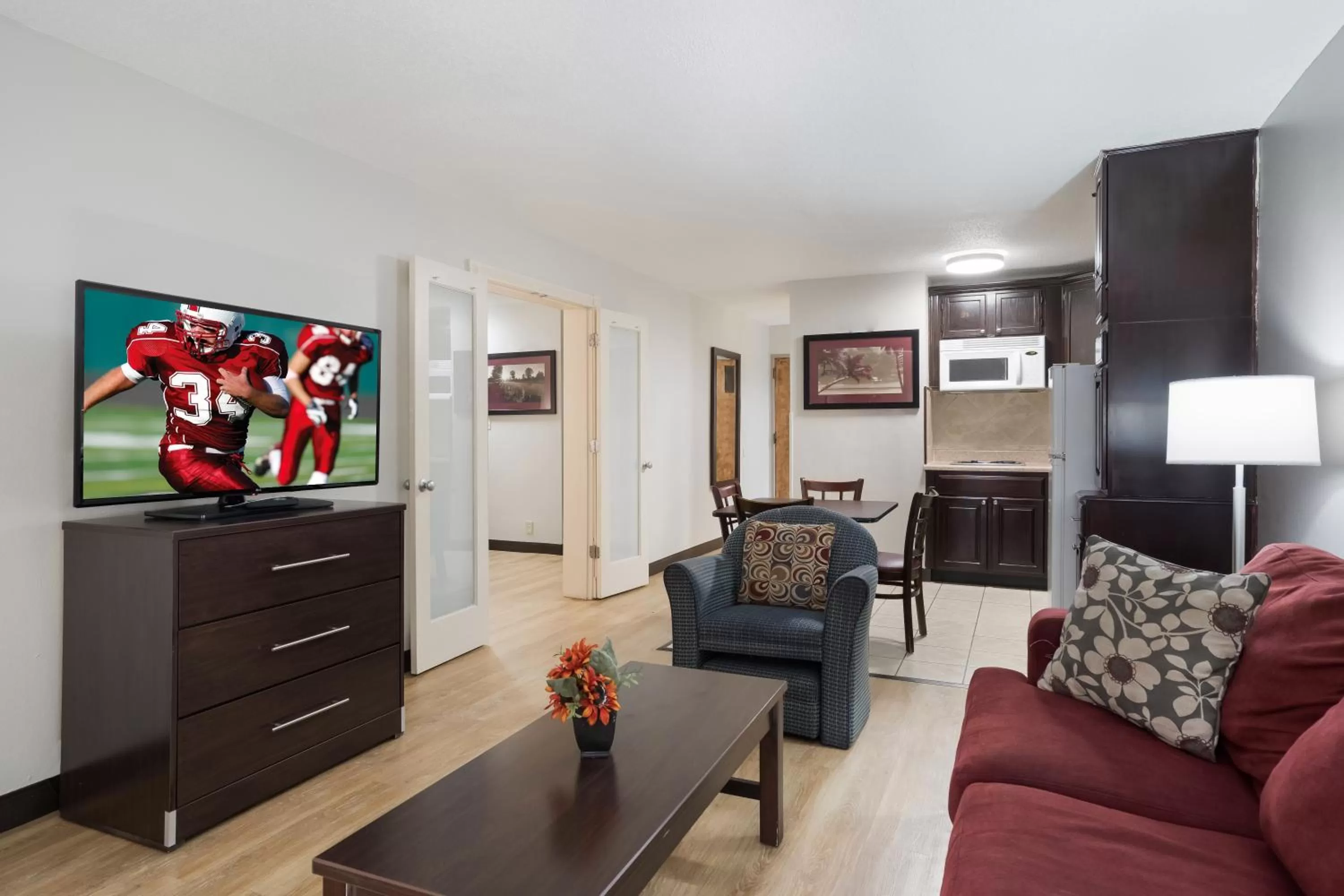 Photo of the whole room in Red Roof Inn & Suites Jacksonville, NC