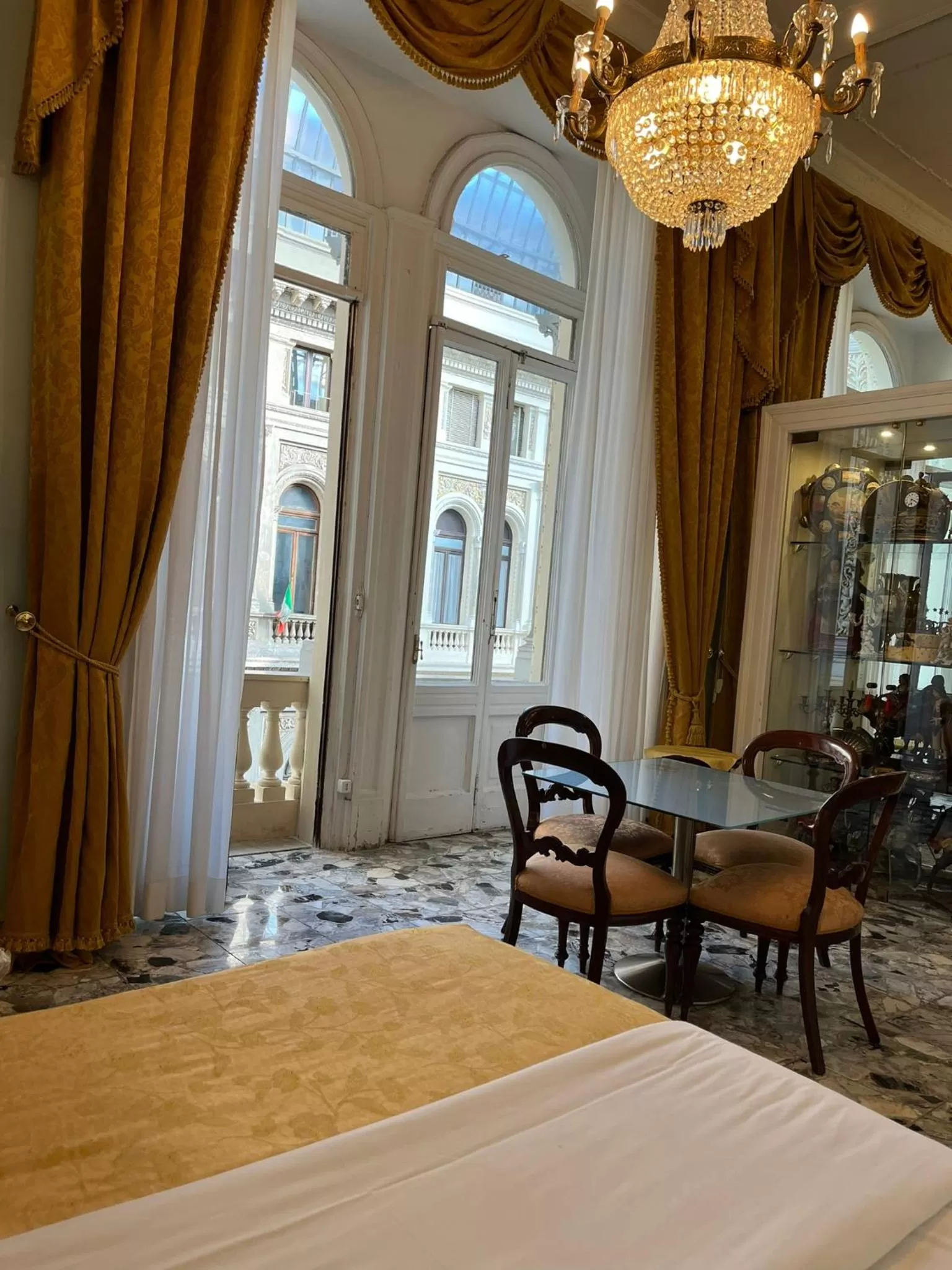 Living room in B&B Art Suite Santa Brigida