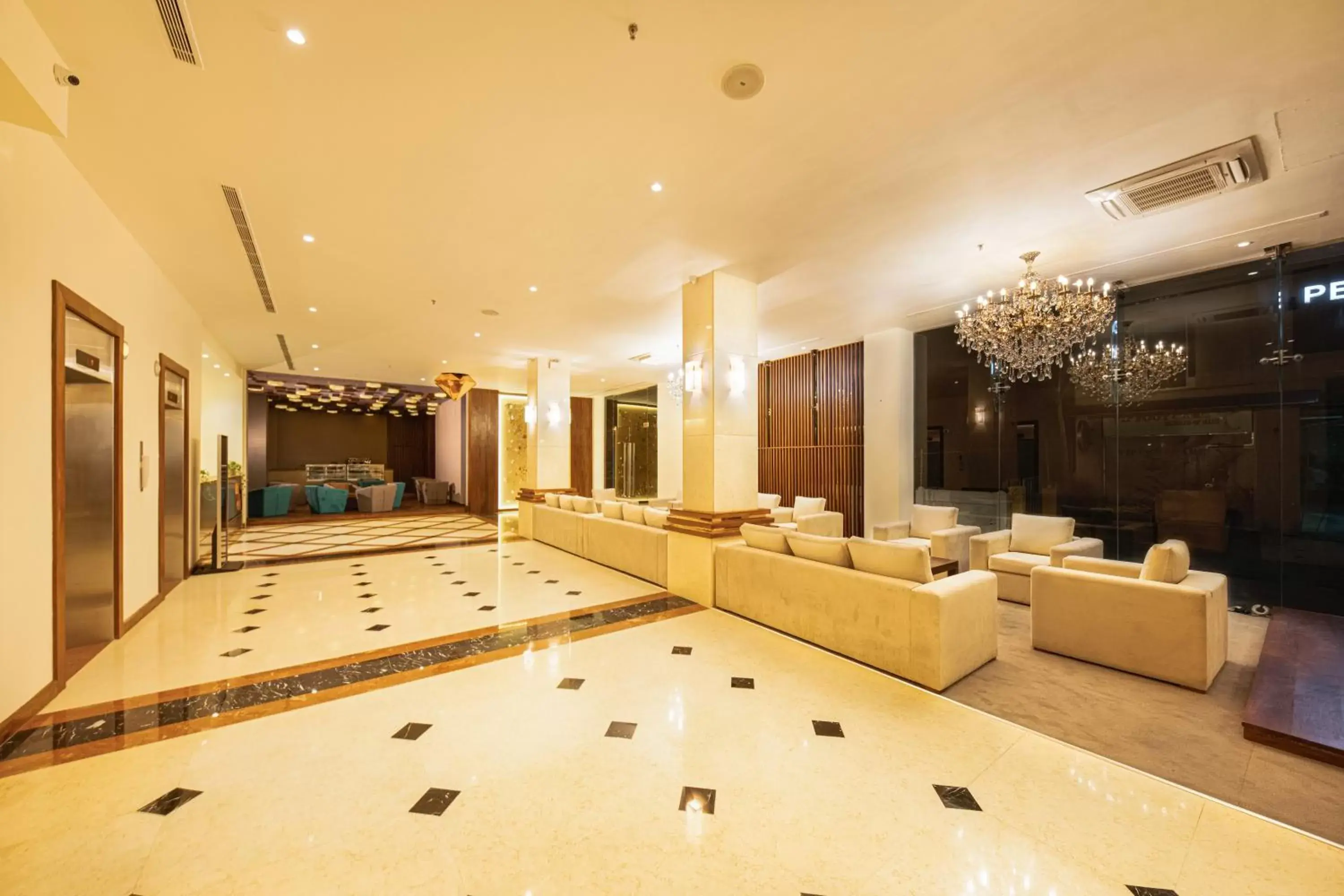 Lobby or reception in Pearl Grand By Rathna