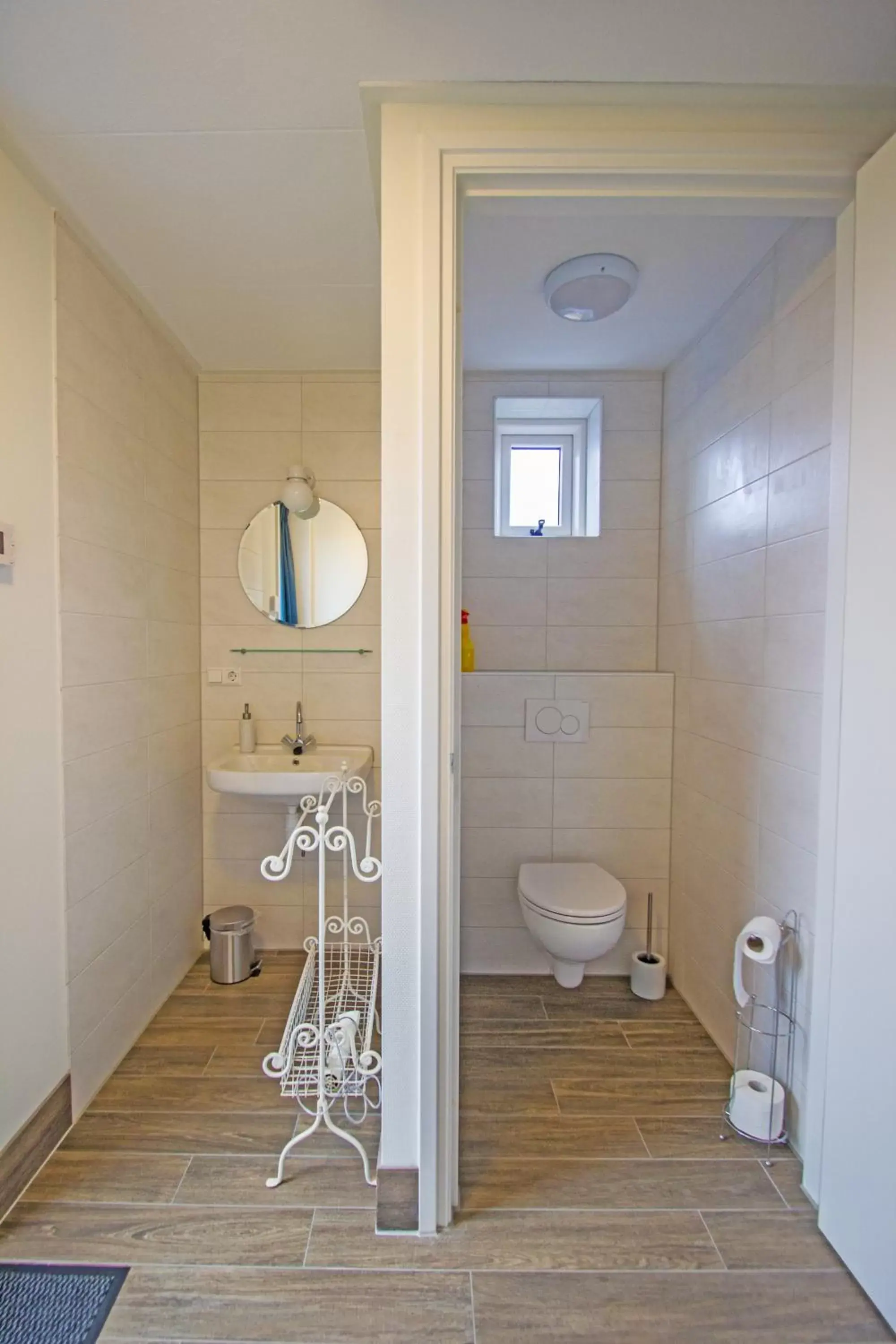 Toilet, Bathroom in B&B “Te Warskip bij BlokVis”