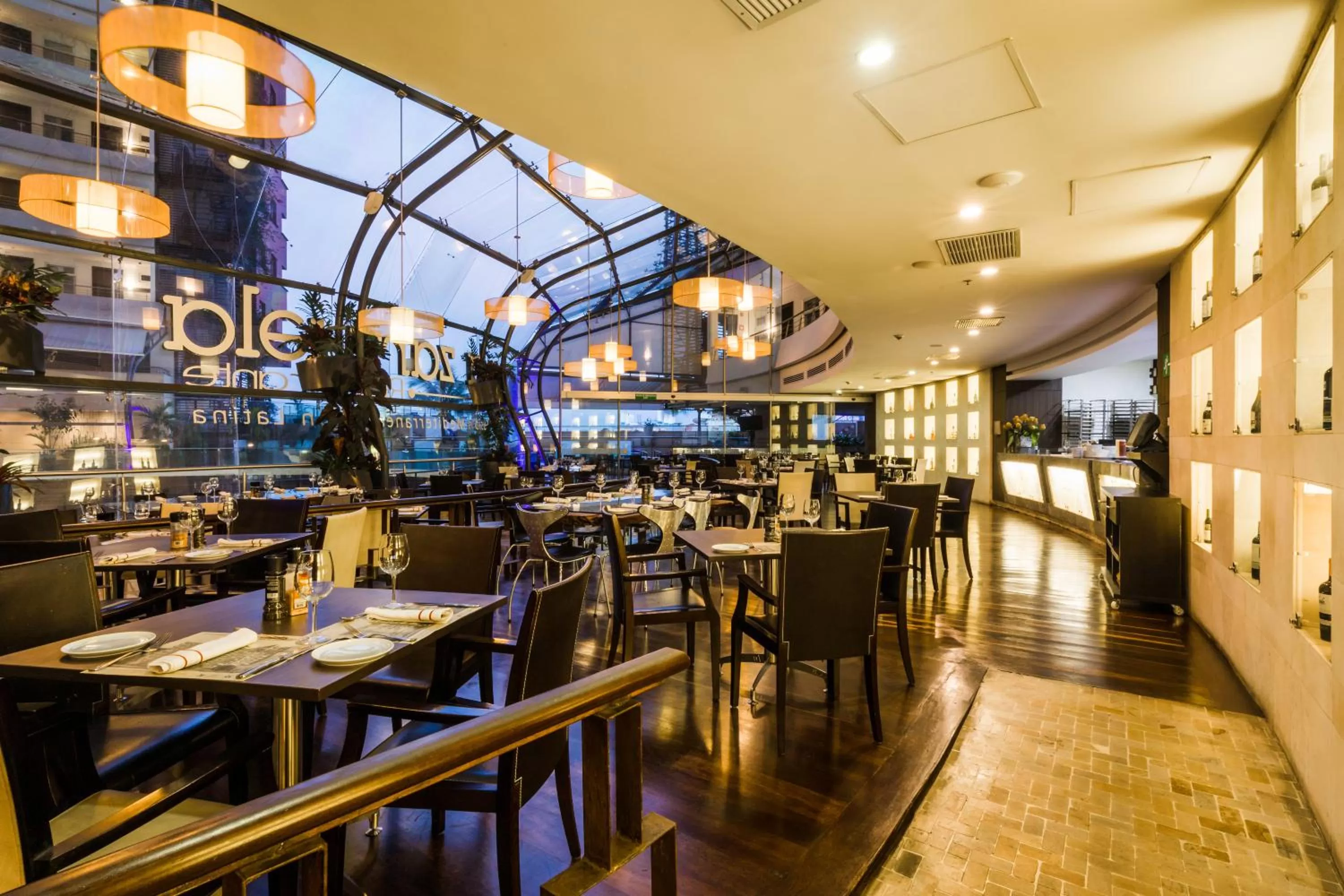 Restaurant/places to eat in Hotel Spiwak Chipichape Cali