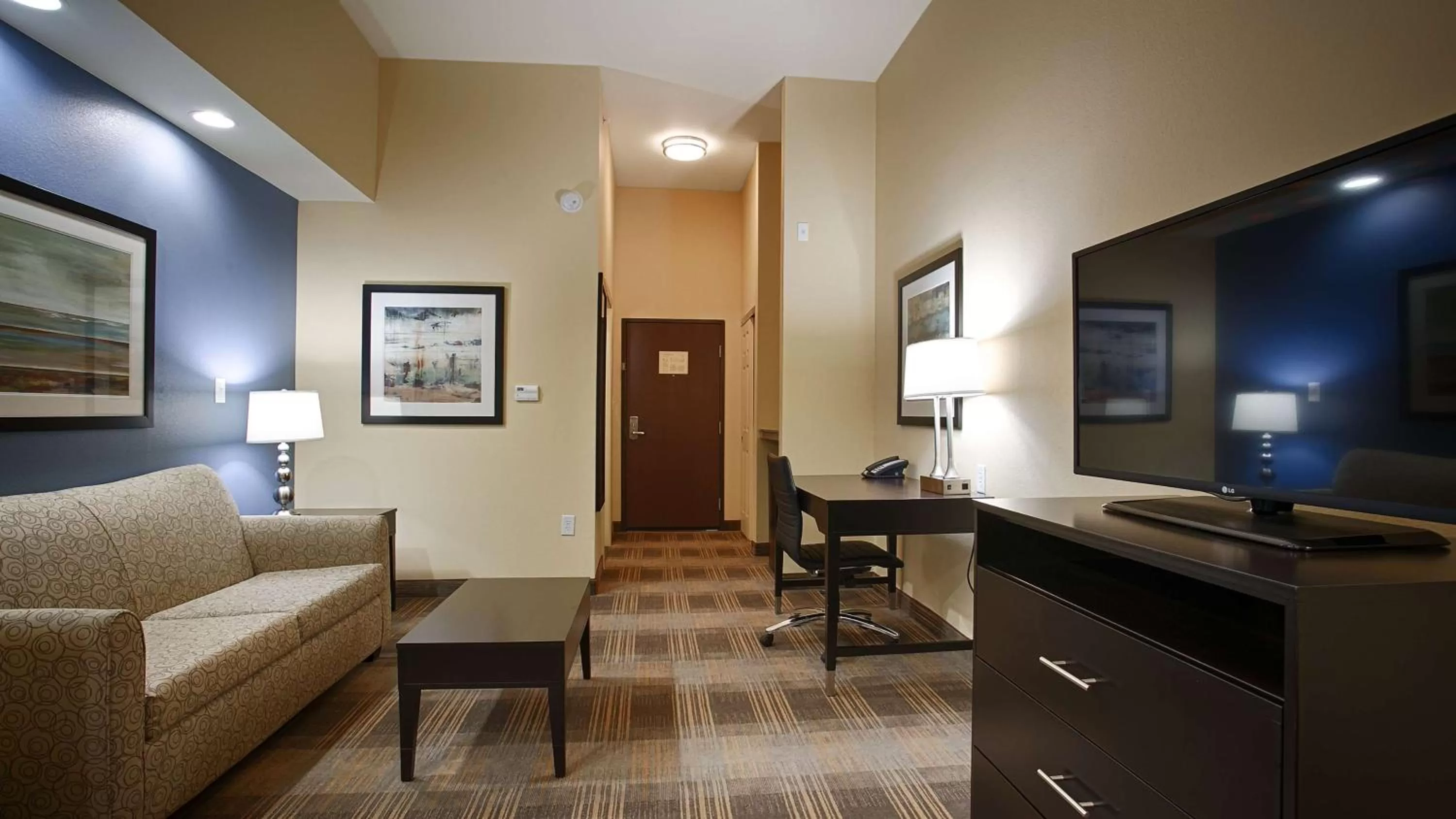 King Suite with Hot Tub - Non-Smoking in Best Western Plus Fort Worth Forest Hill Inn & Suites