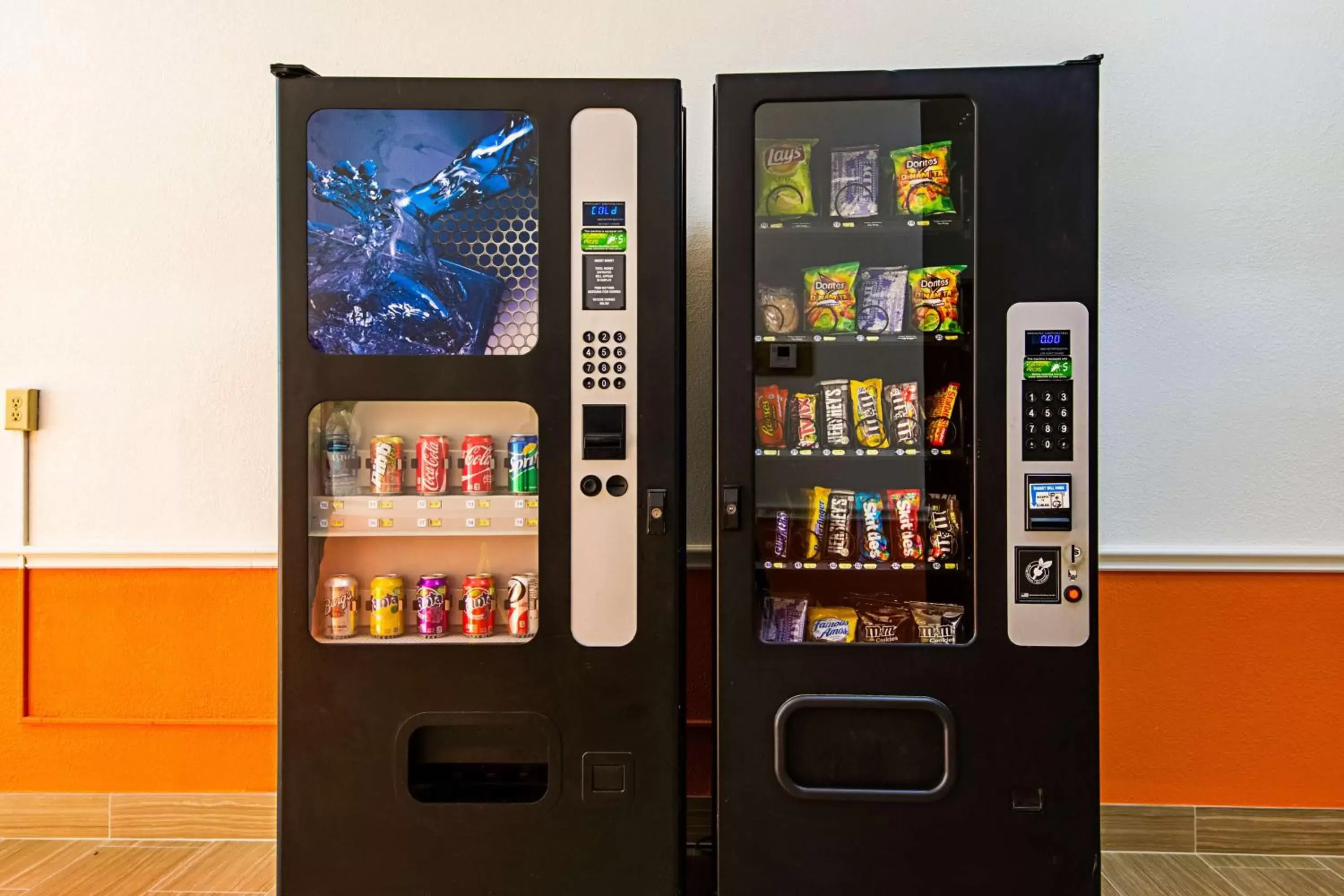 vending machine, Supermarket/Shops in Motel 6-Opelousas, LA