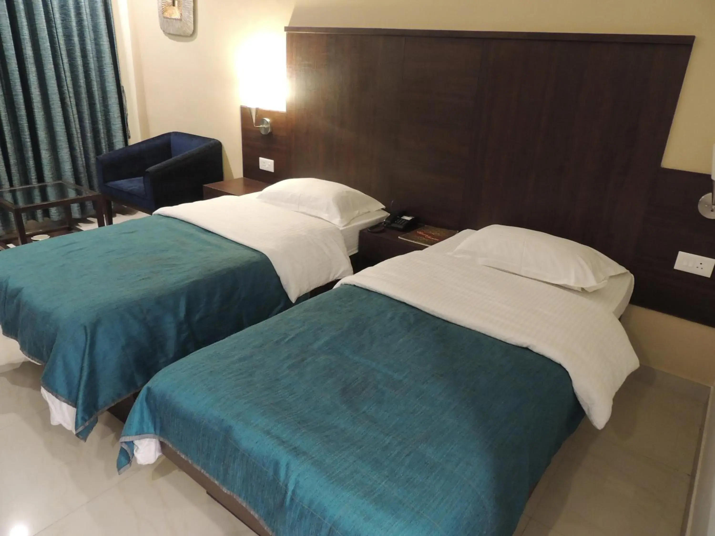 Bed in Diamond Hotel Bed in Diamond Hotel