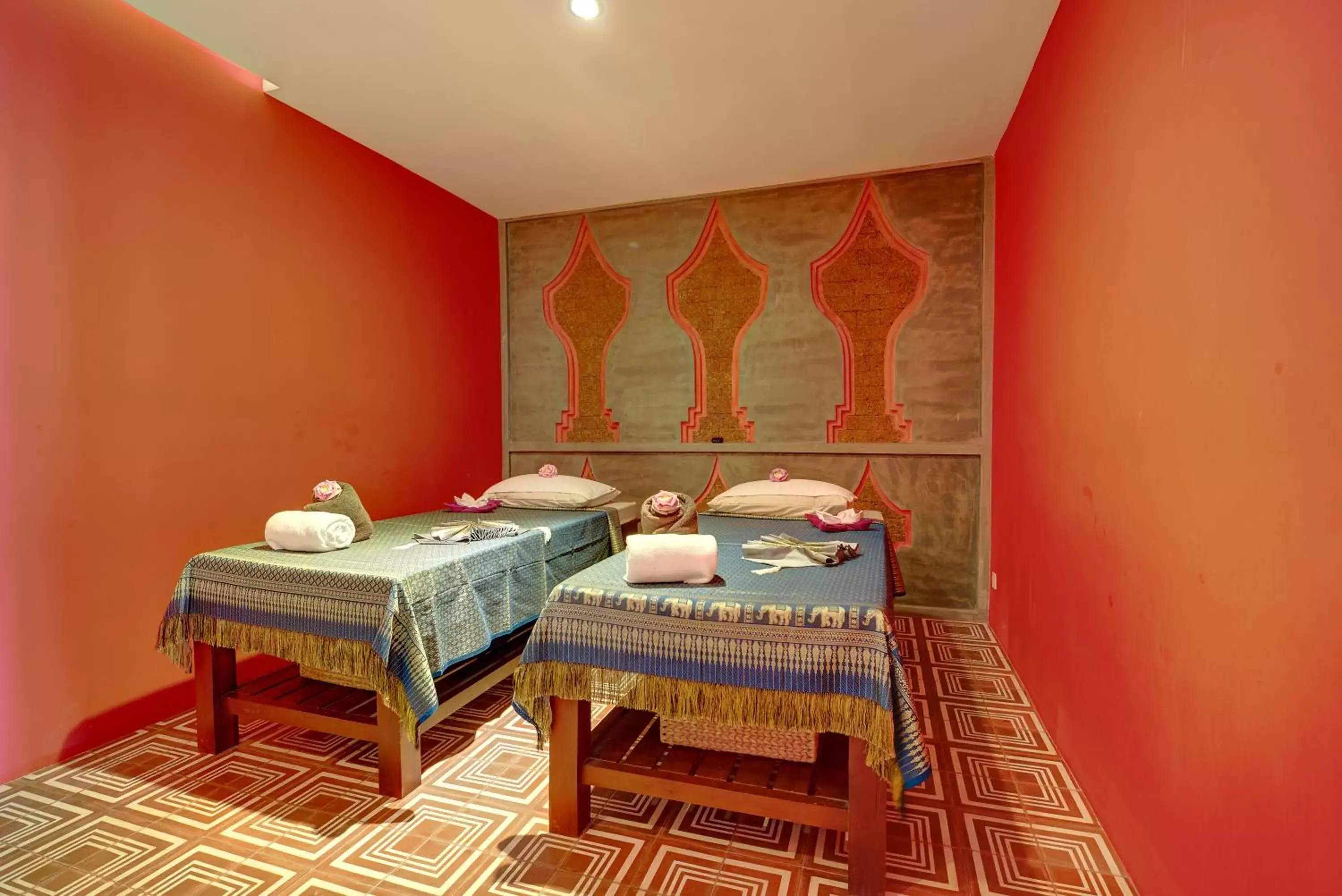 Massage, Dining Area in Golden Temple Retreat
