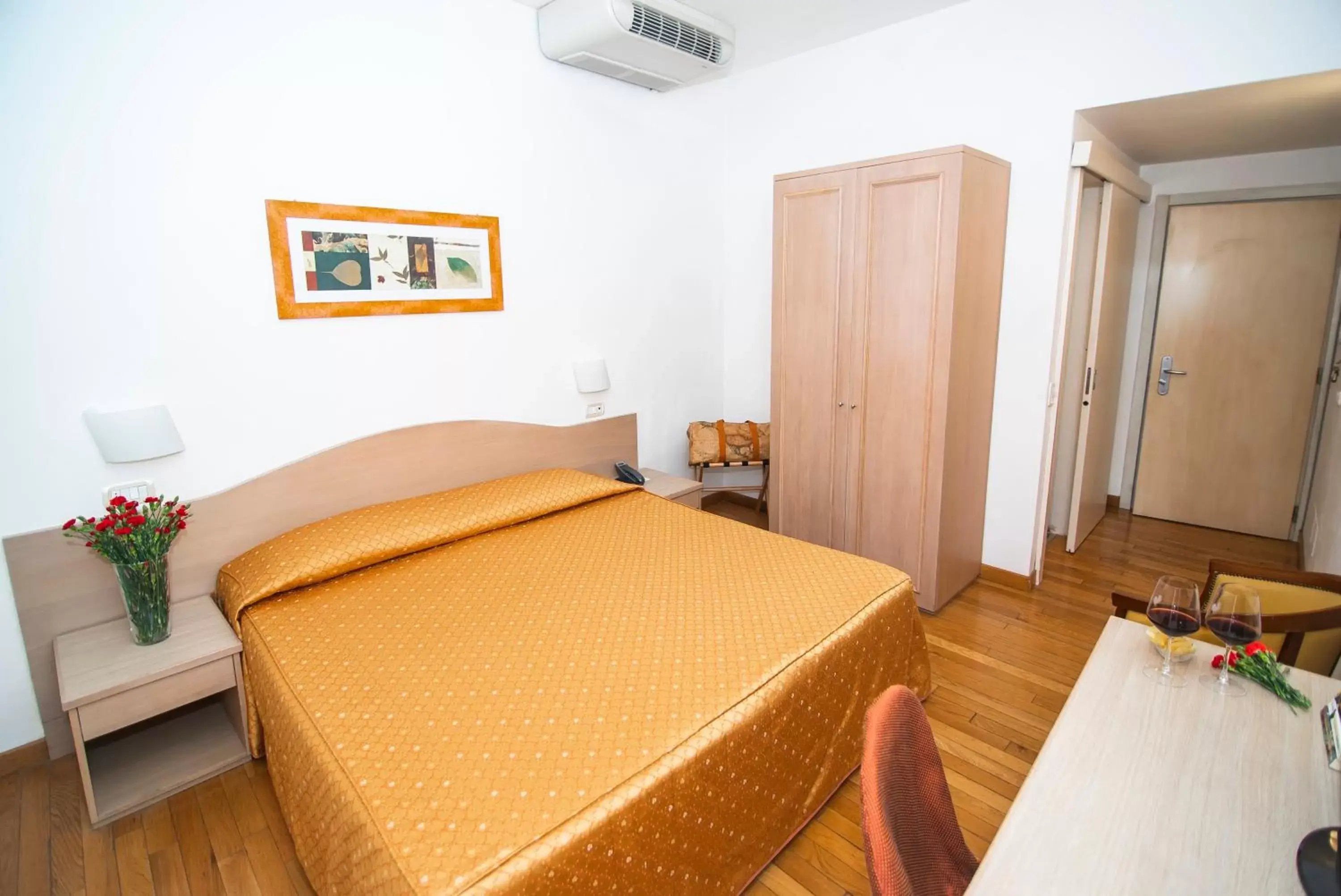 Bed in Hotel La Colonna