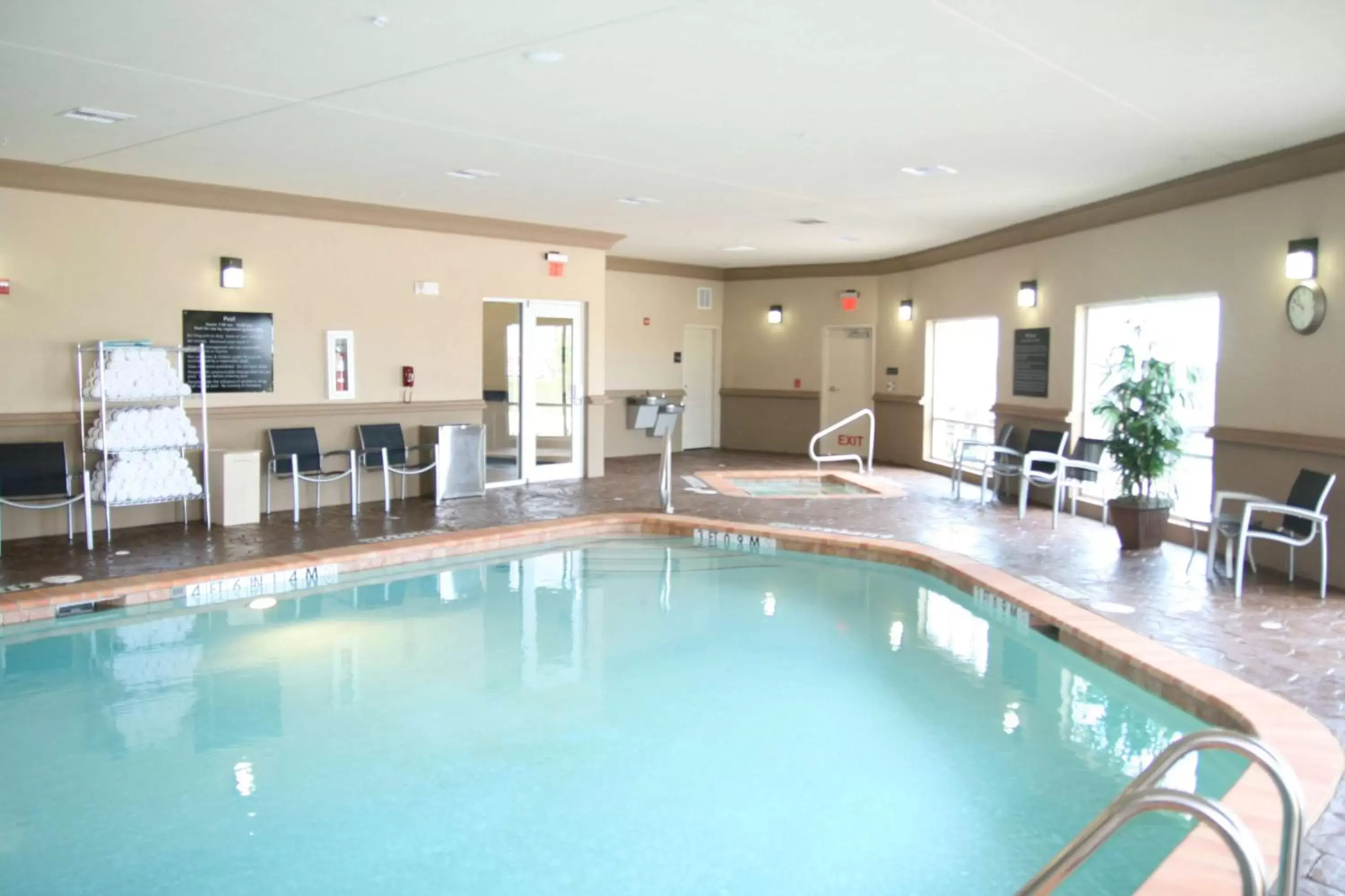 Pool view, Swimming Pool in Hampton Inn & Suites Cleburne