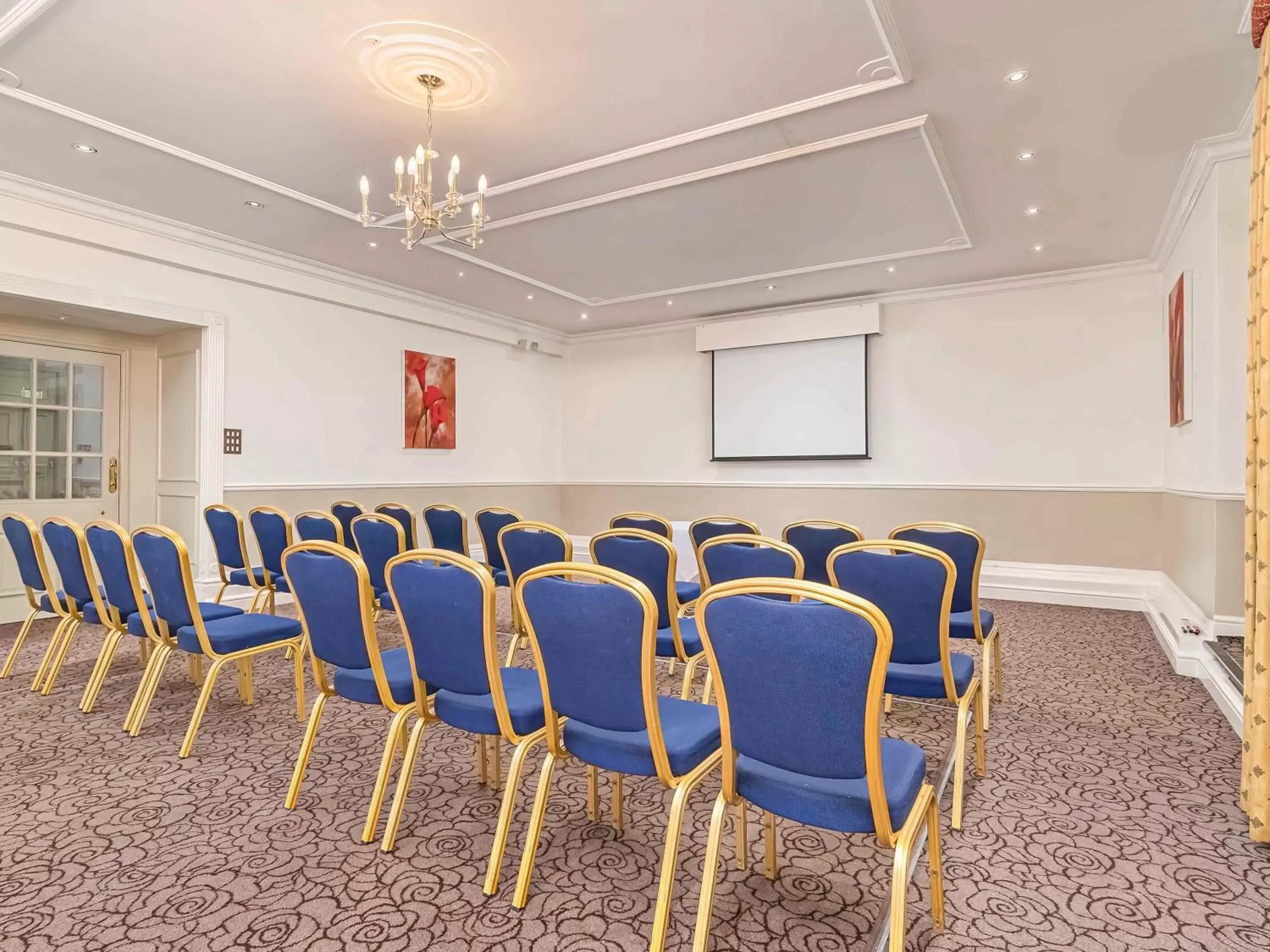 Meeting/conference room in Mercure Salisbury White Hart Hotel
