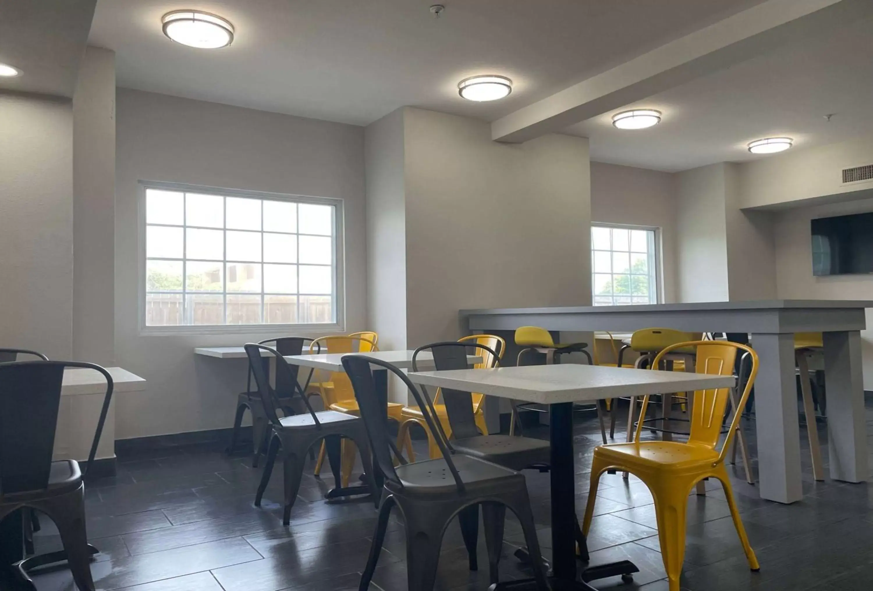 Breakfast in Microtel Inn & Suites by Wyndham Bossier City Breakfast in Microtel Inn & Suites by Wyndham Bossier City