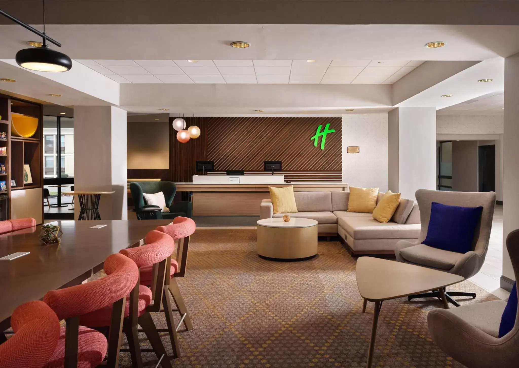 Property building in Holiday Inn Boston - Dedham Hotel & Conference Center, an IHG Hotel