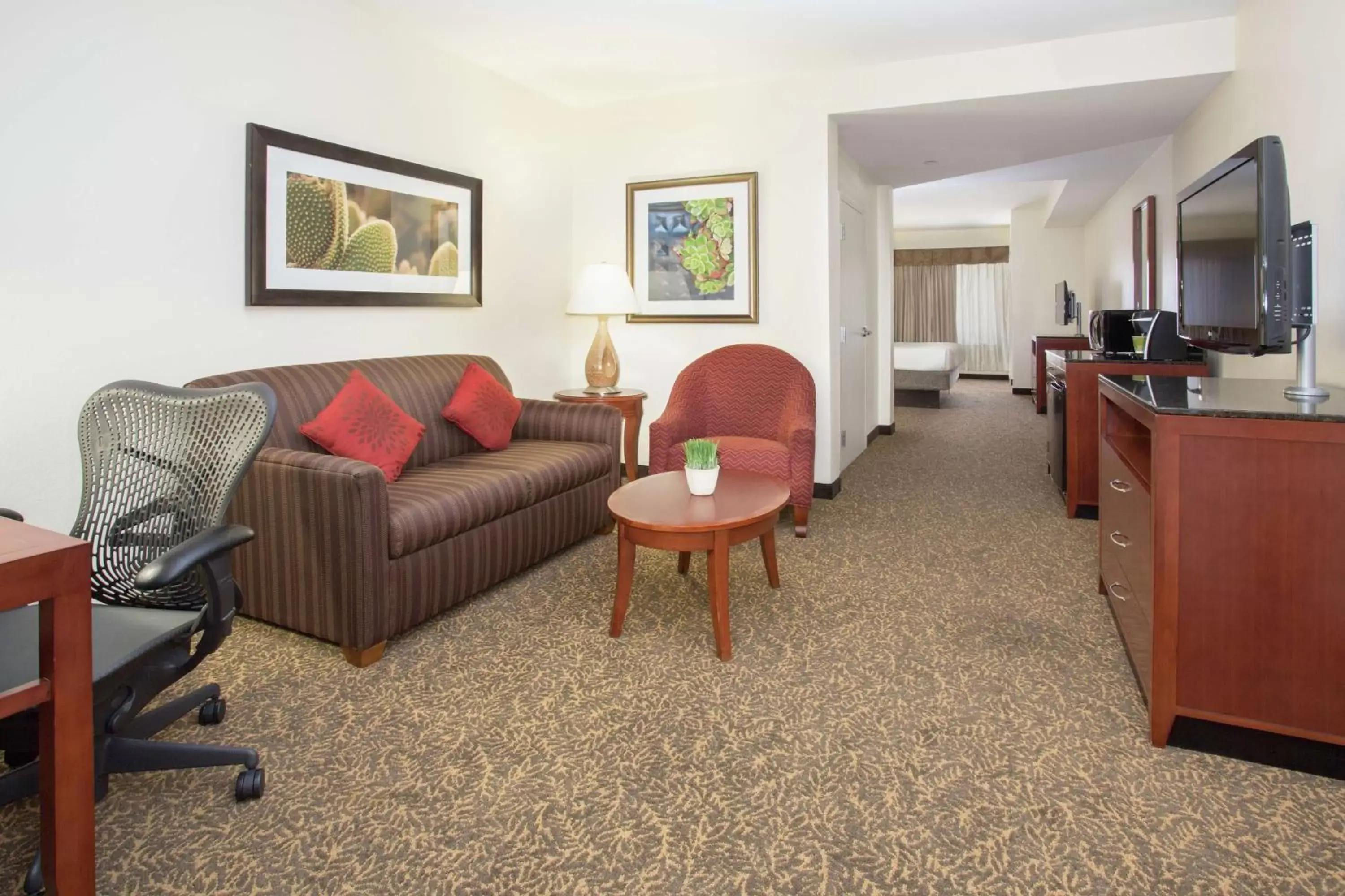 Bedroom, Seating Area in Hilton Garden Inn Phoenix/Avondale