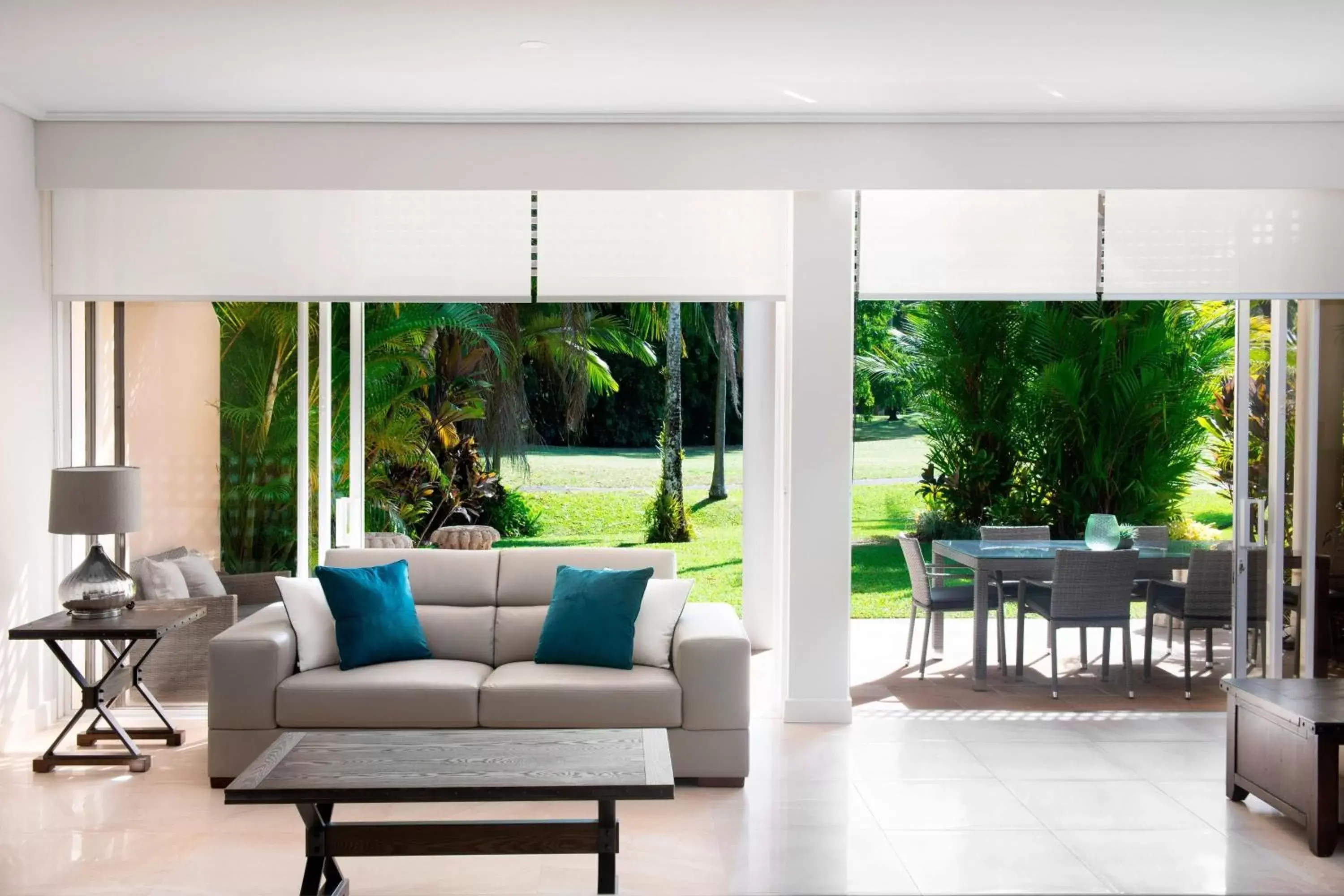 Living room in Sheraton Grand Mirage Resort, Port Douglas