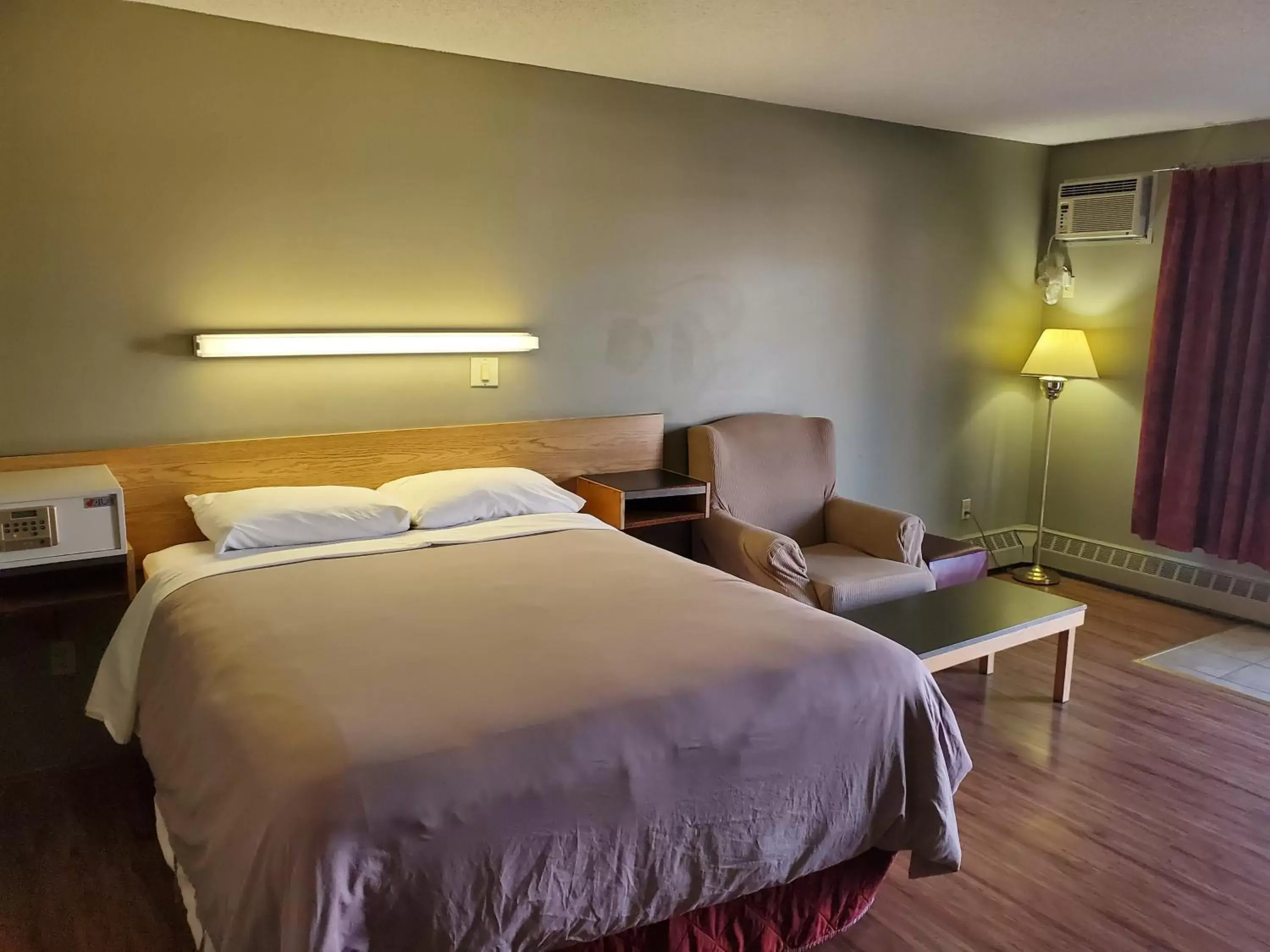 Bed in Stars Inn - Motel