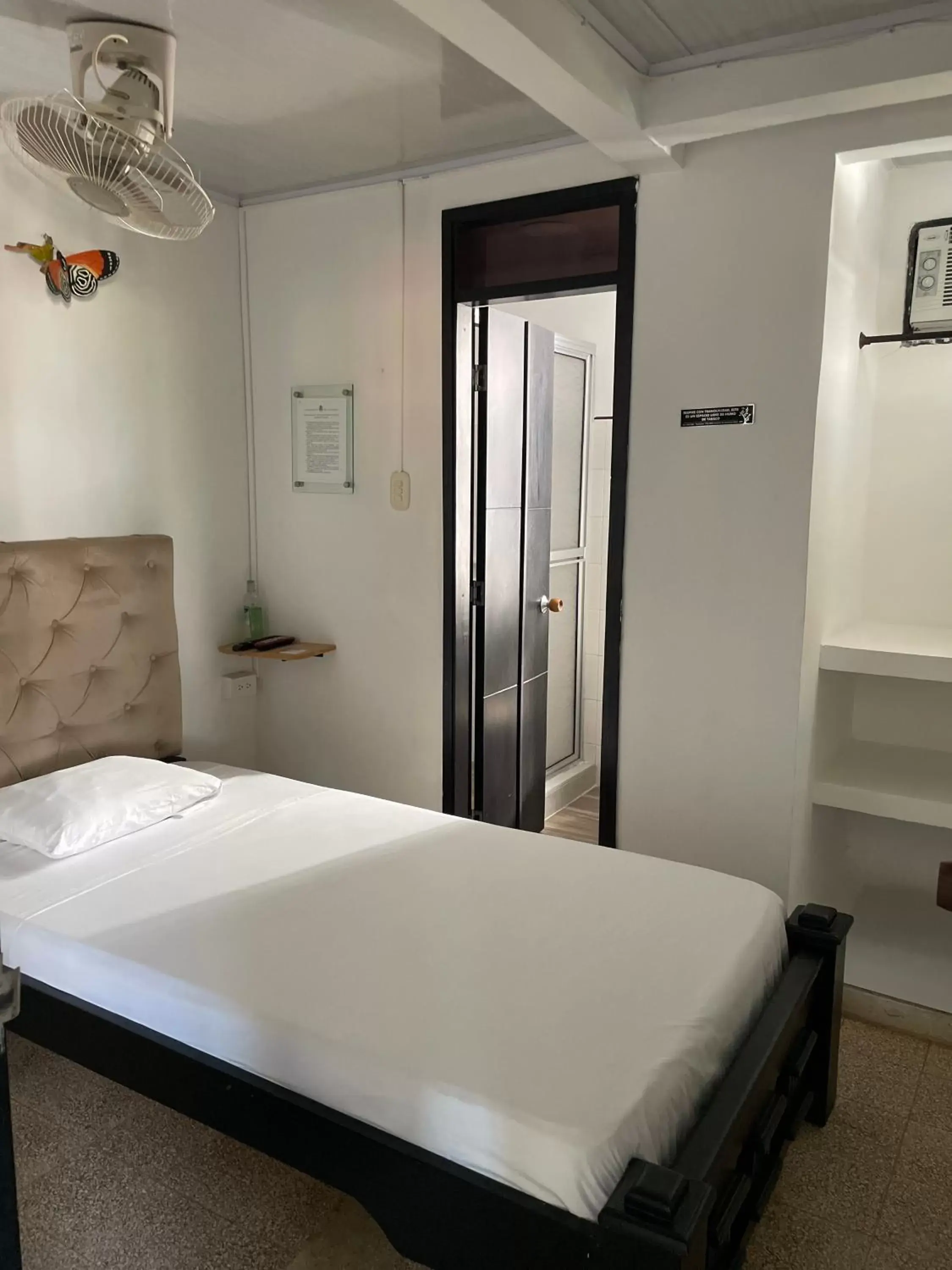 Single Room - single occupancy in Hotel Balop Single Room - single occupancy in Hotel Balop