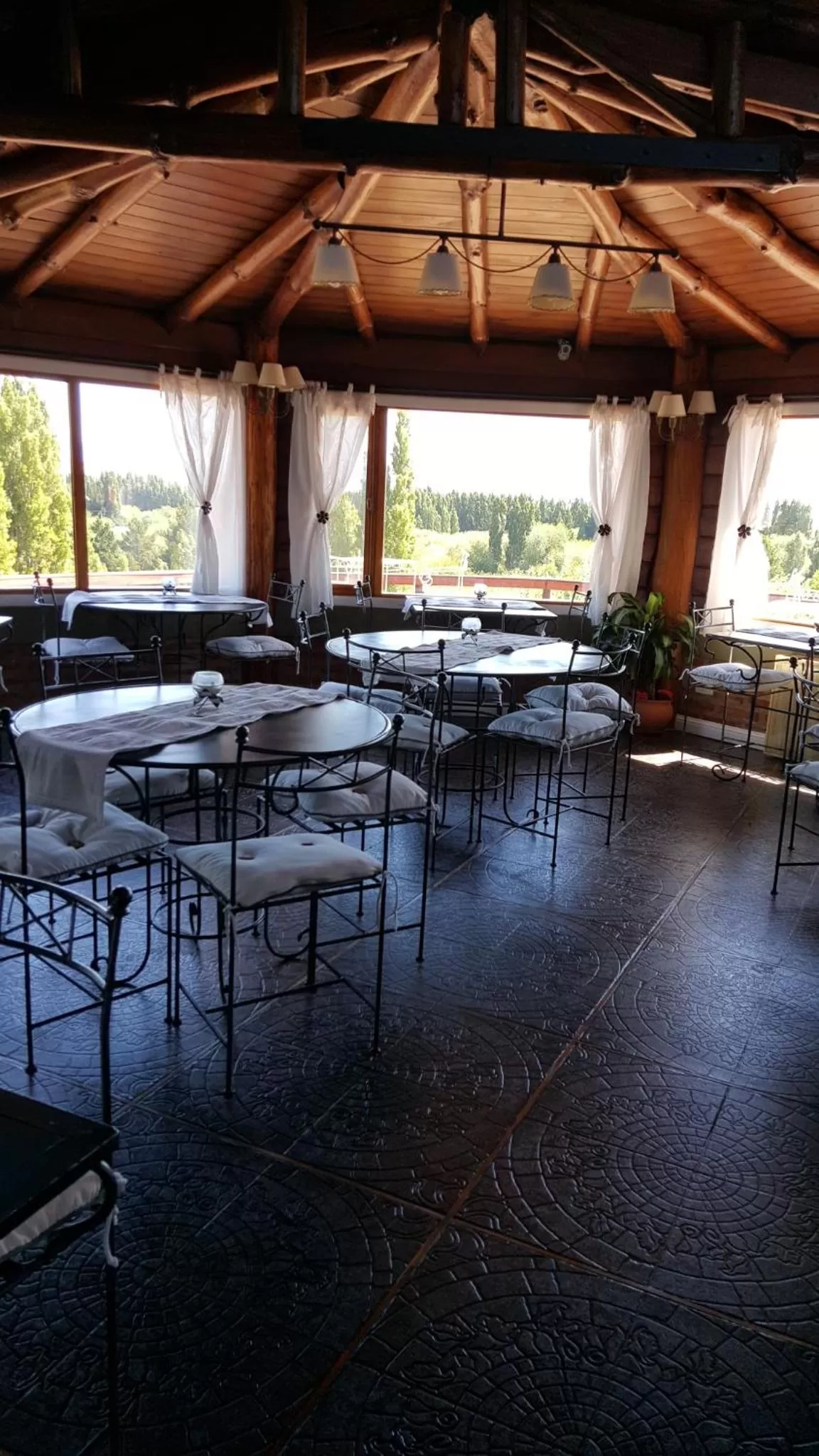 Restaurant/places to eat in Hosteria Los Canelos