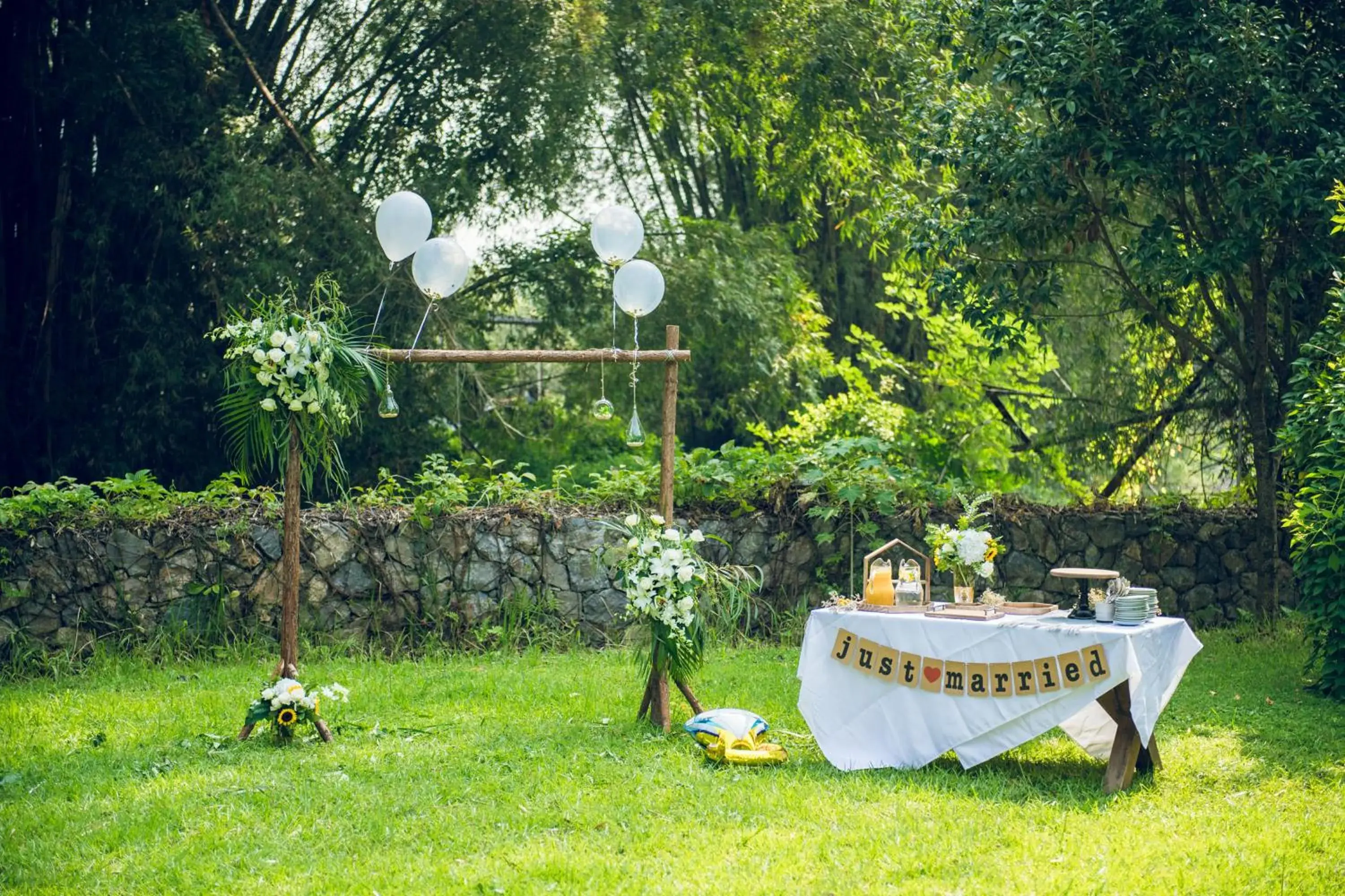 Garden in Yangshuo Moondance Hotel