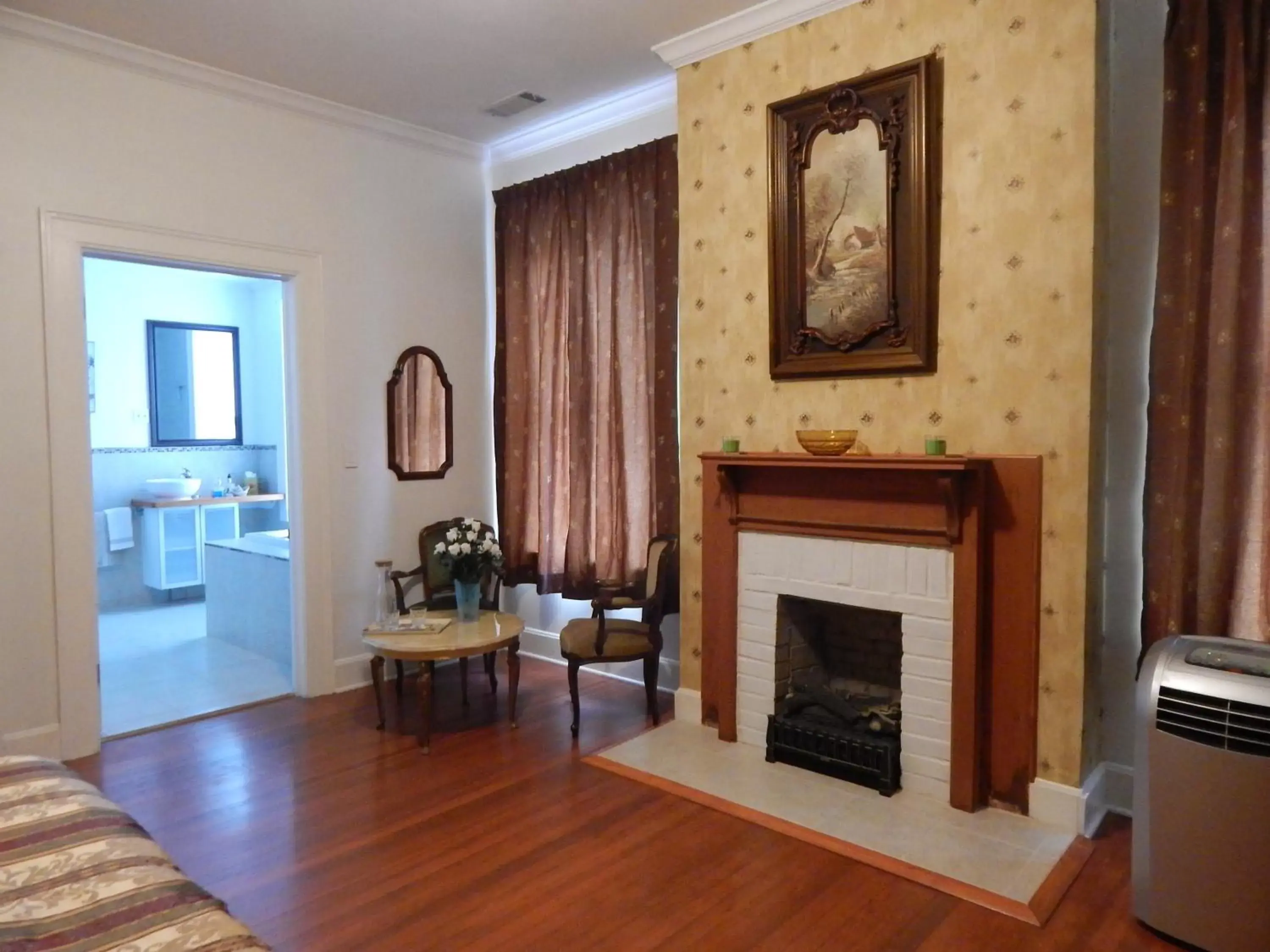 Photo of the whole room, Seating Area in Fruits of Vienna B&B