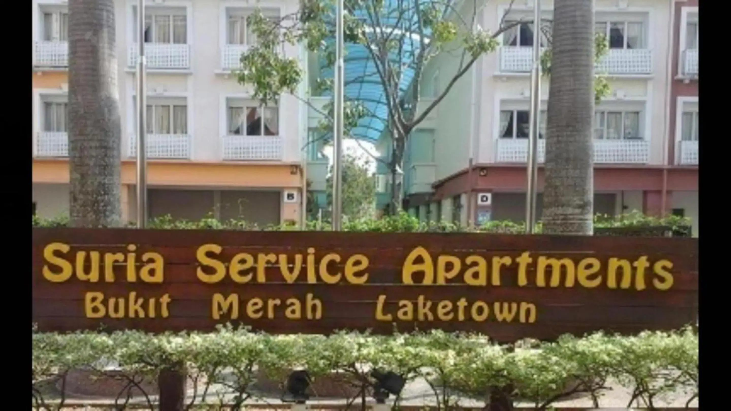 Facade/entrance, Property Building in OYO HOME 90301 Suria Service Apartments @ Bukit Merak Laketown Resort