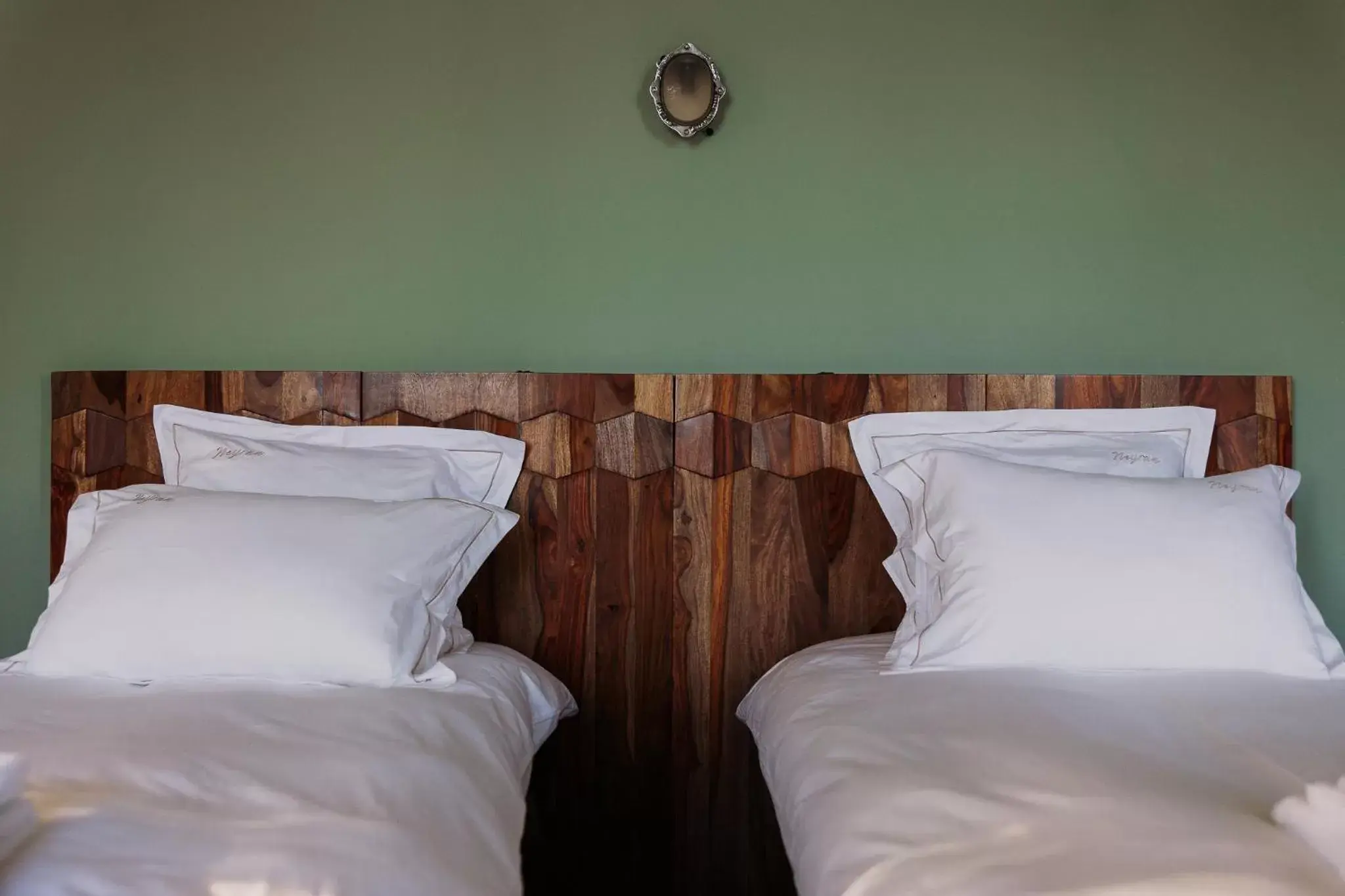 Bedroom, Bed in Château de Neyran chambre d'hôtes & Spa