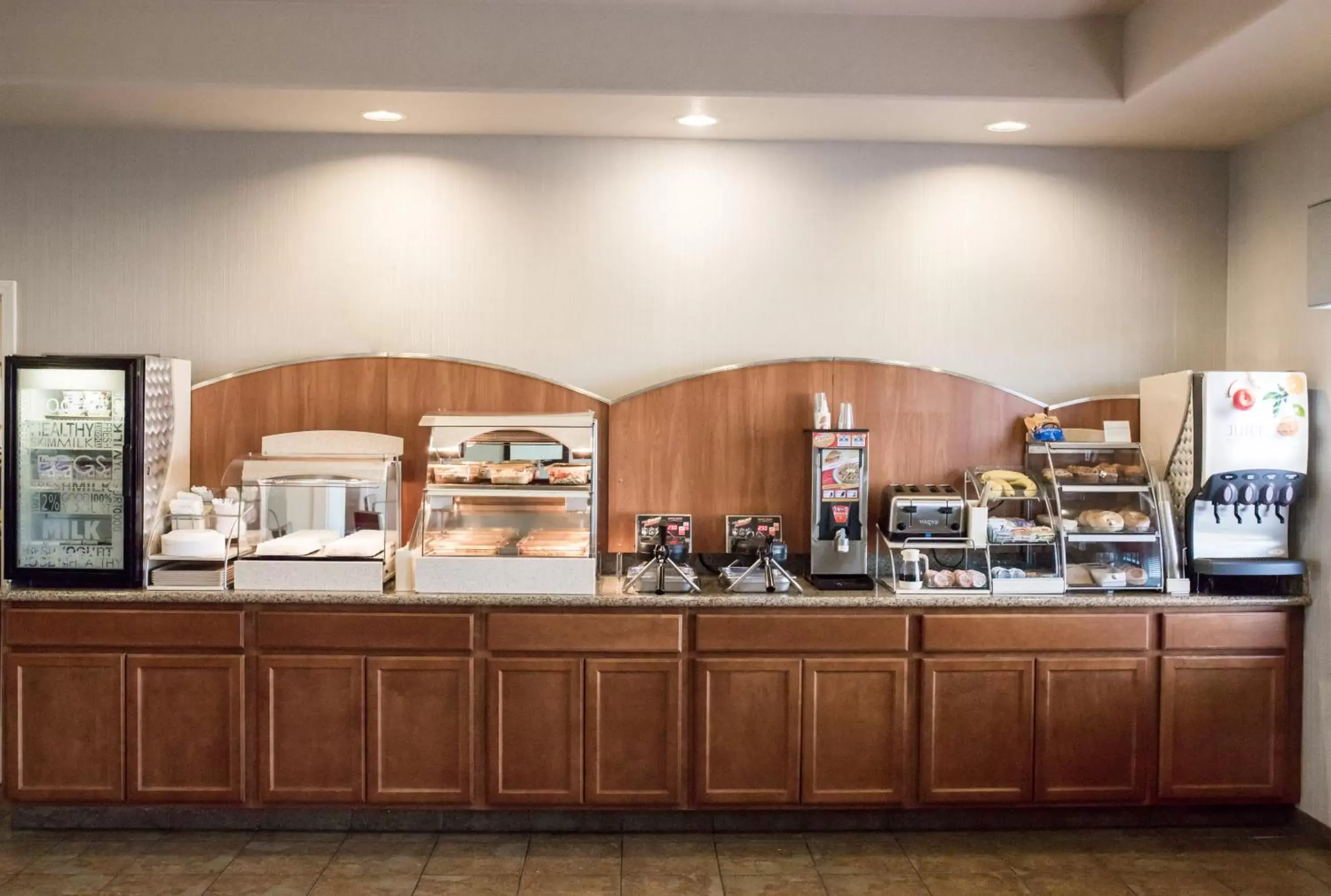 Buffet breakfast, Restaurant/Places to Eat in Wingate by Wyndham Moses Lake