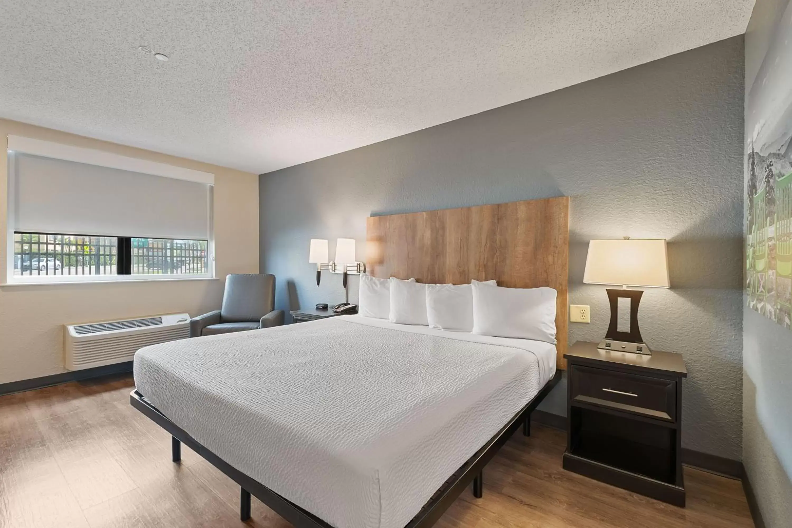Bed in Extended Stay America Premier Suites - Miami - Downtown Brickell - Cruise Port