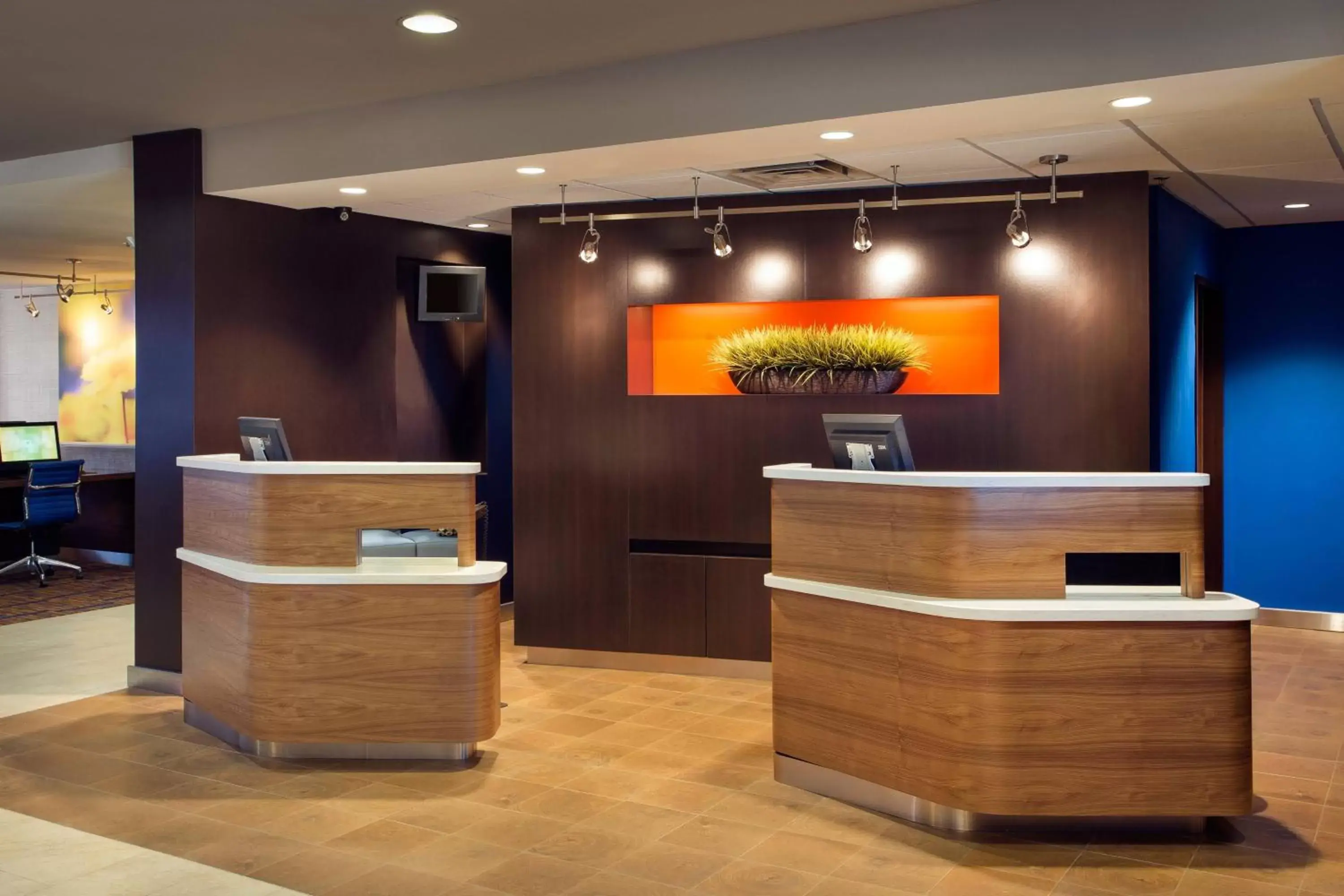 Property building, Lobby/Reception in Courtyard by Marriott Phoenix North