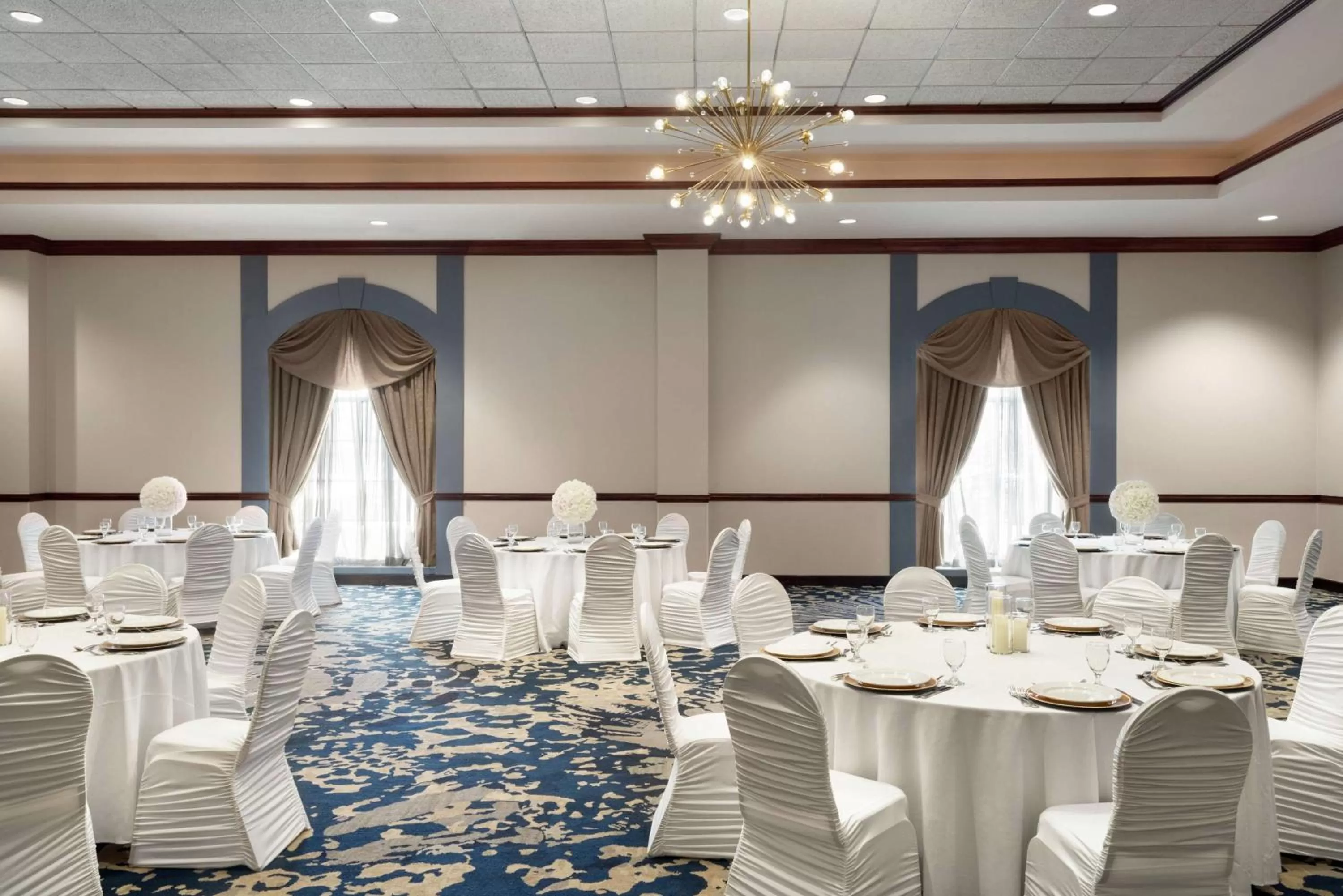 Meeting/conference room in Embassy Suites by Hilton Cleveland Rockside