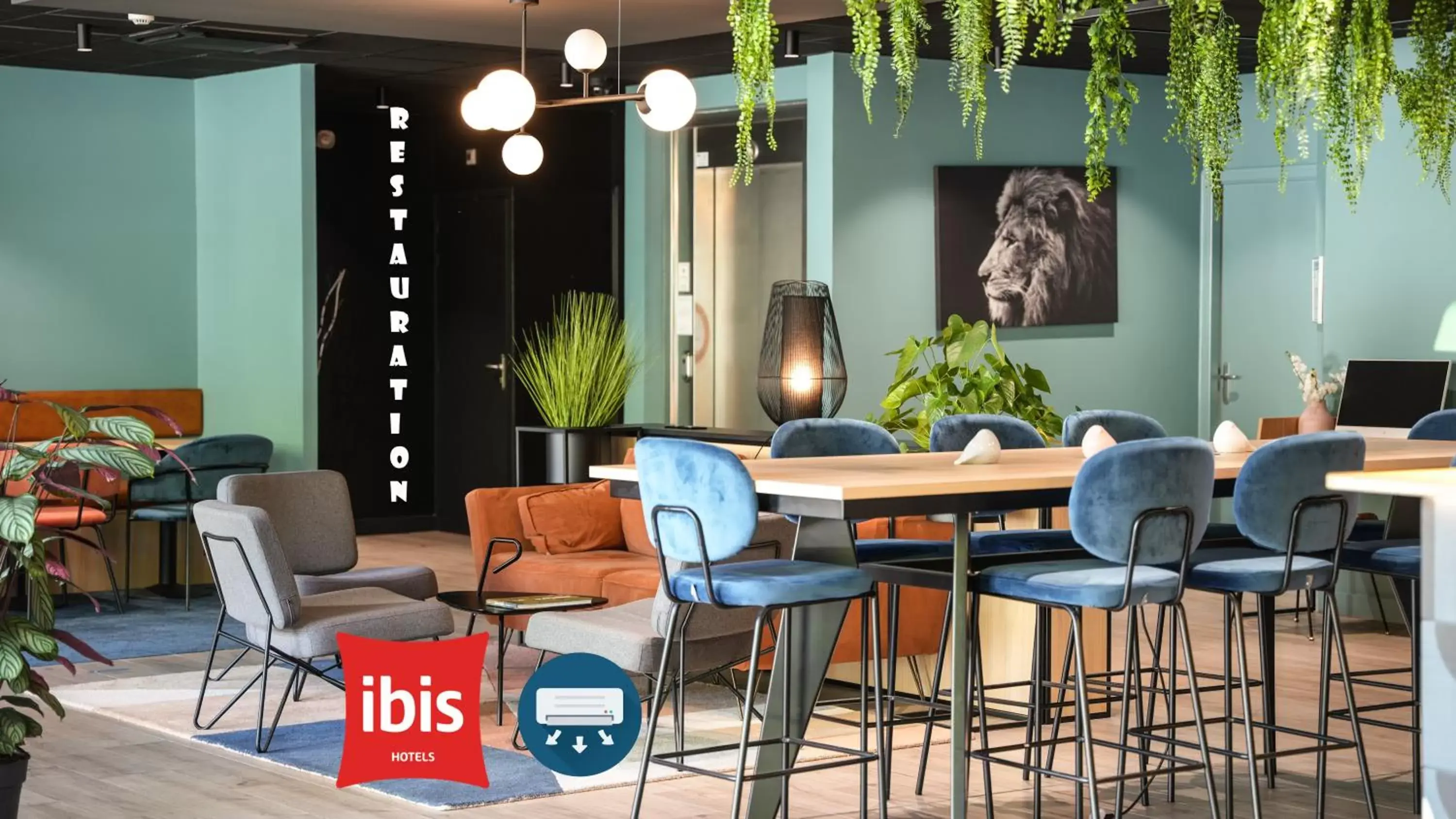Seating area, Lounge/Bar in ibis Vitré Centre