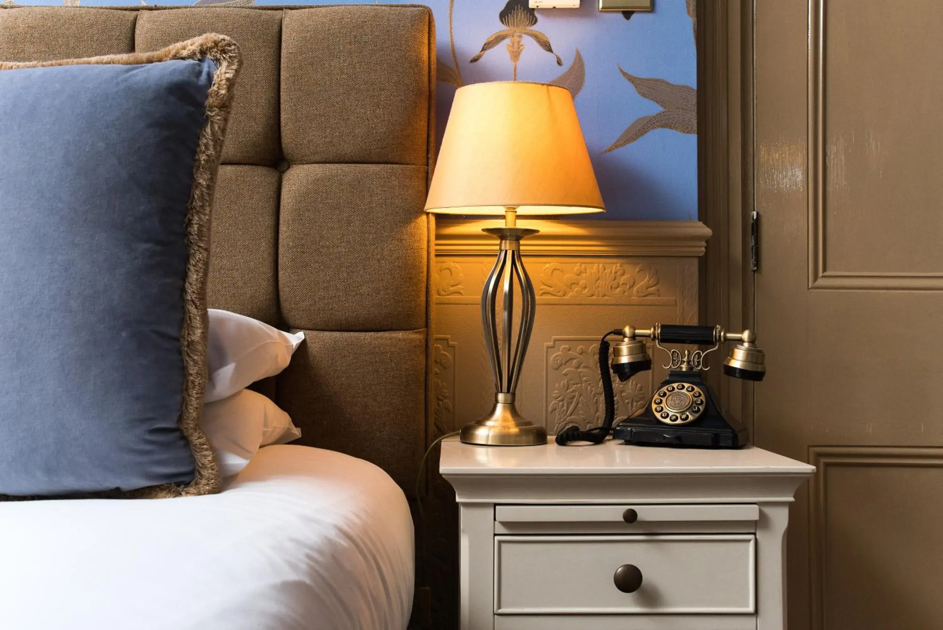 Bed, Seating Area in The Ayrlington Guesthouse