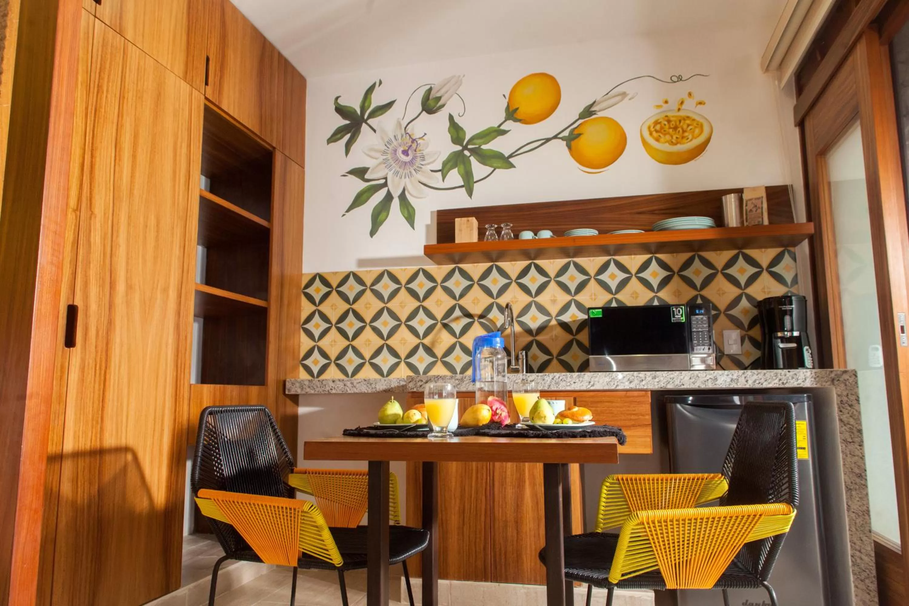 Coffee/tea facilities in Latino Hotel Boutique