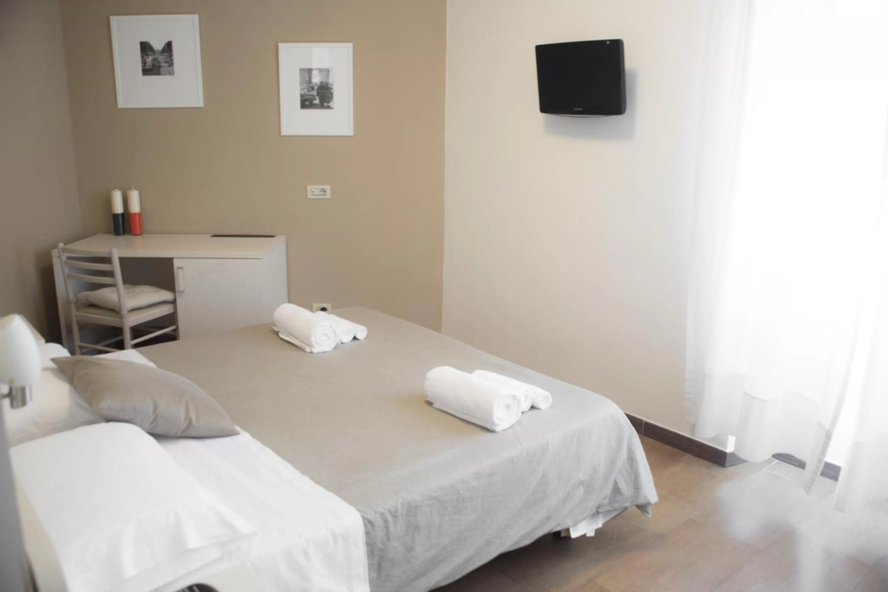 TV and multimedia, Bed in Anna Guest House