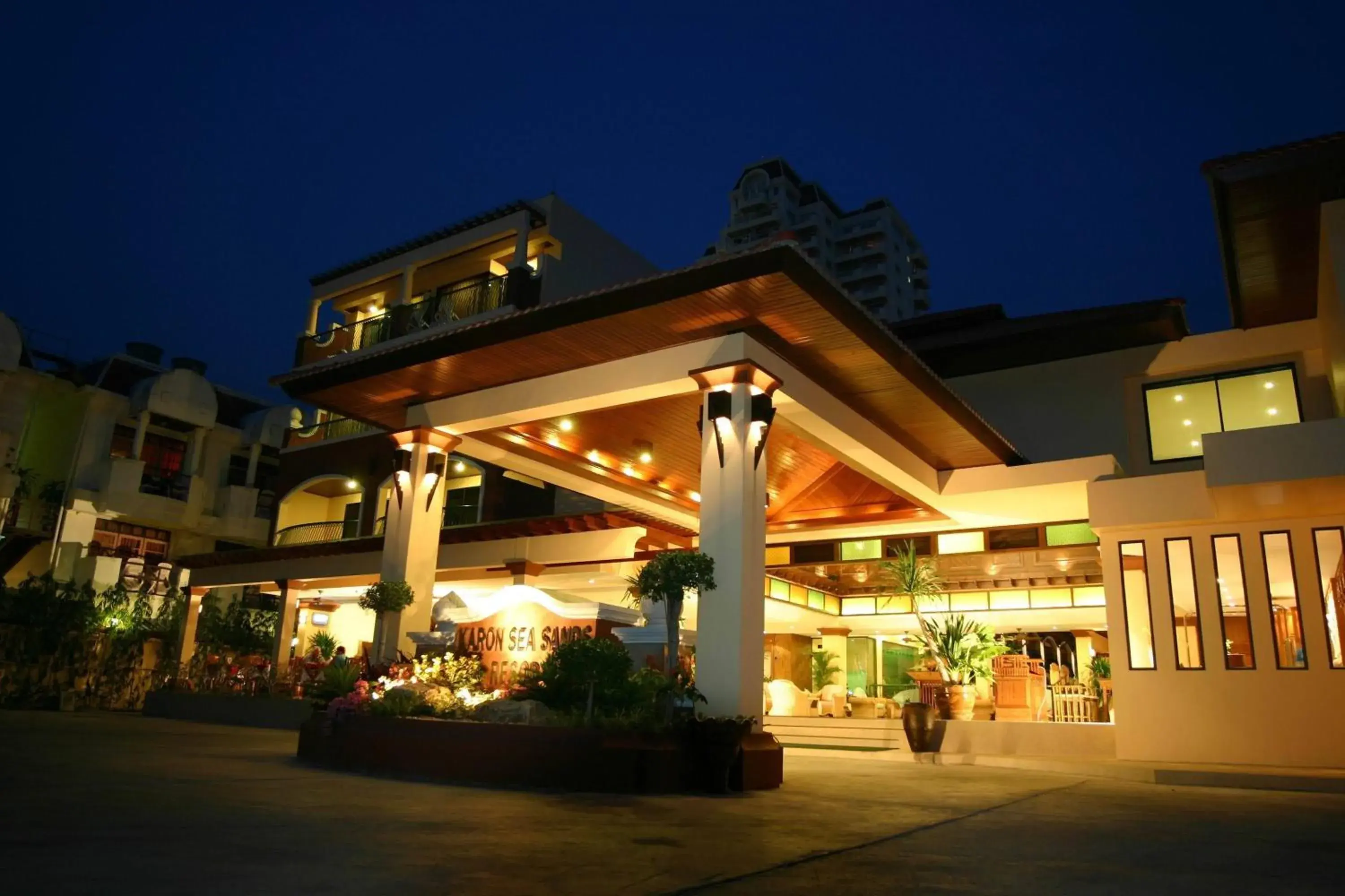 Facade/entrance in Karon Sea Sands Resort-SHA PLUS Facade/entrance in Karon Sea Sands Resort-SHA PLUS